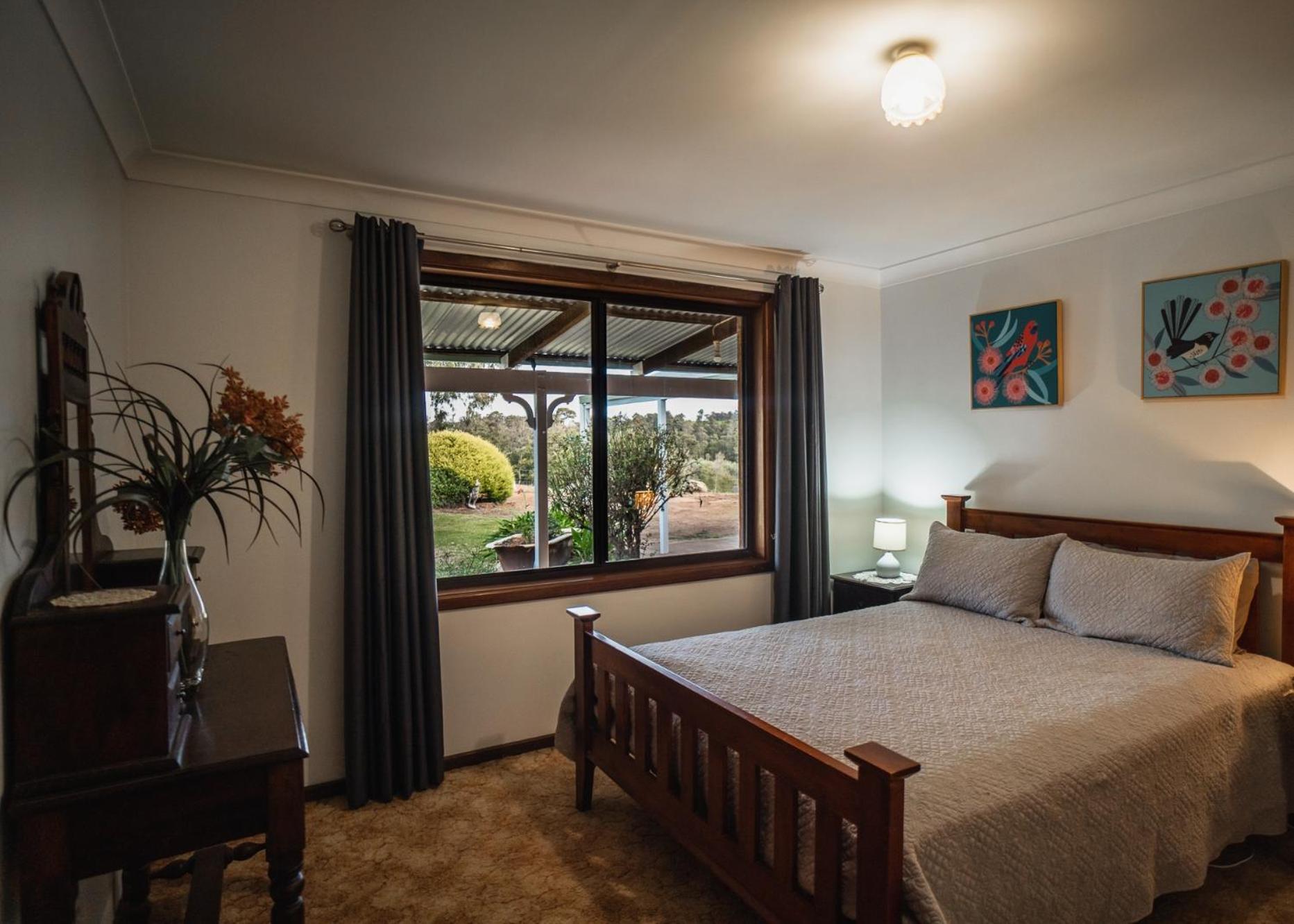 Glen Mervyn Lodge view 5