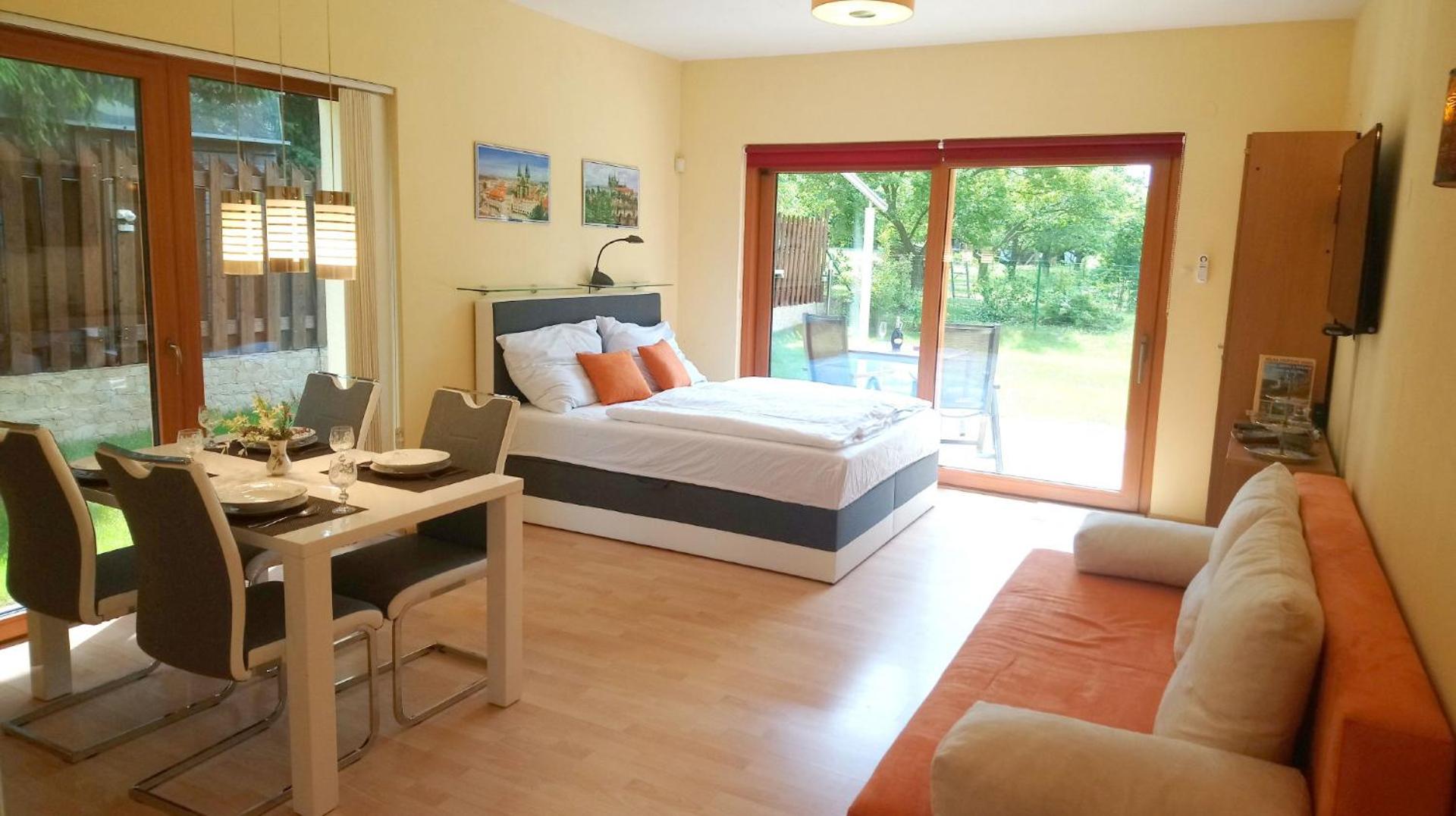 Lovely apartment, Garden, Parking, Wifi, Netflix