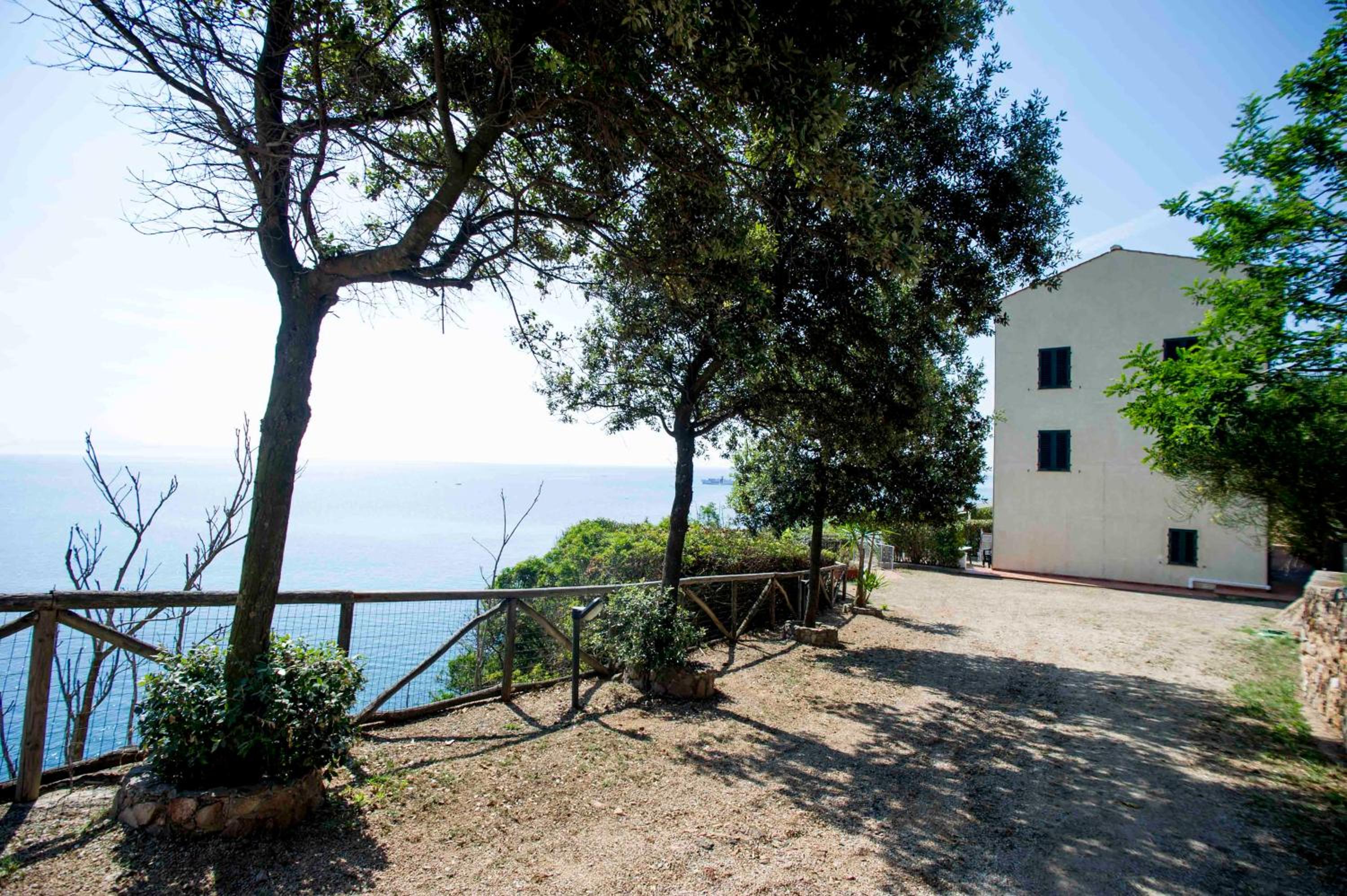 Residenza La Scogliera di Rio Albano view 3