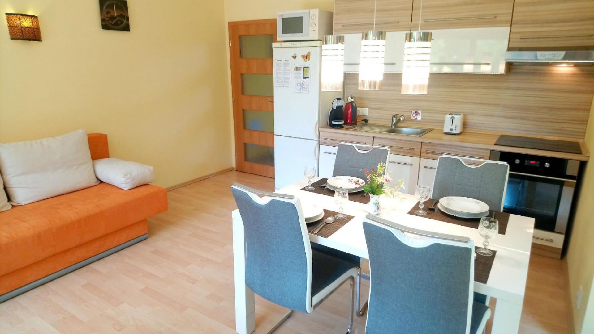 Lovely apartment, Garden, Parking, Wifi, Netflix