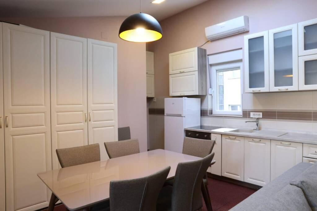 Belgrade Center Apartment Nusiceva