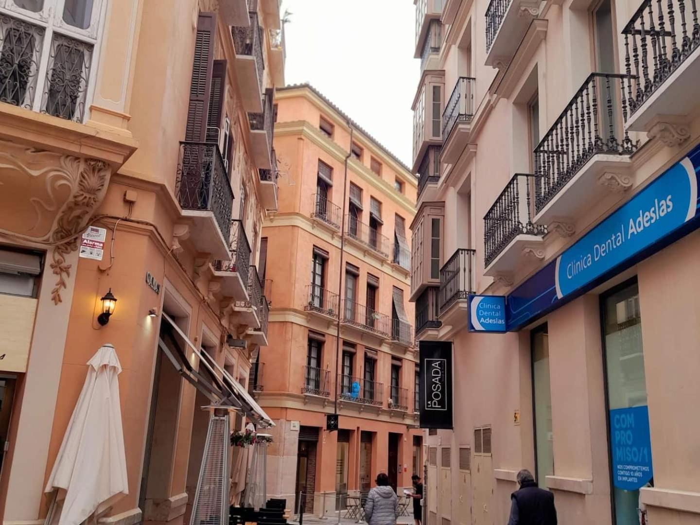 Beautiful flat with balcony and wifi in Málaga Center