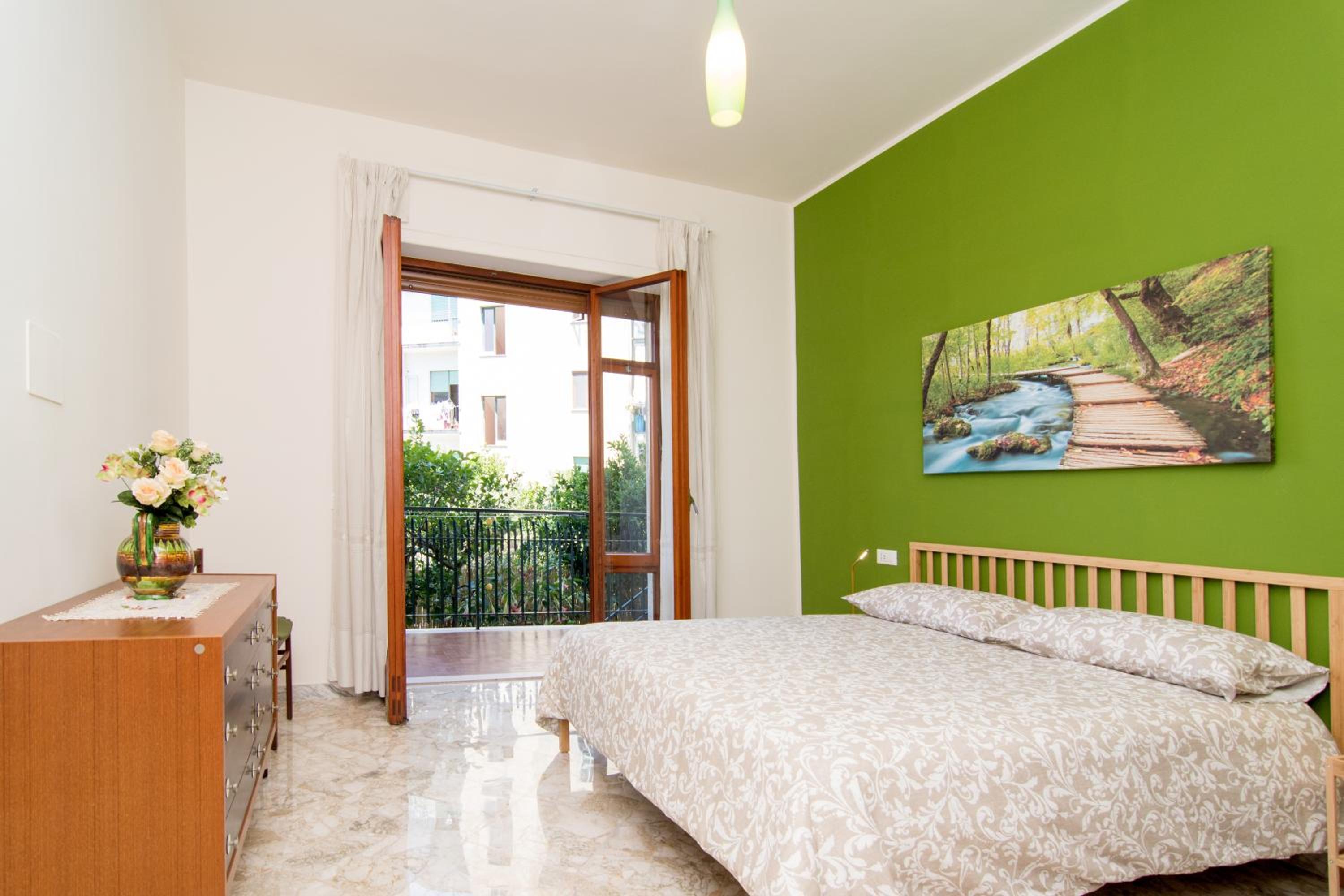 Casa Enza, for up to 5 people, Sorrento center view 3
