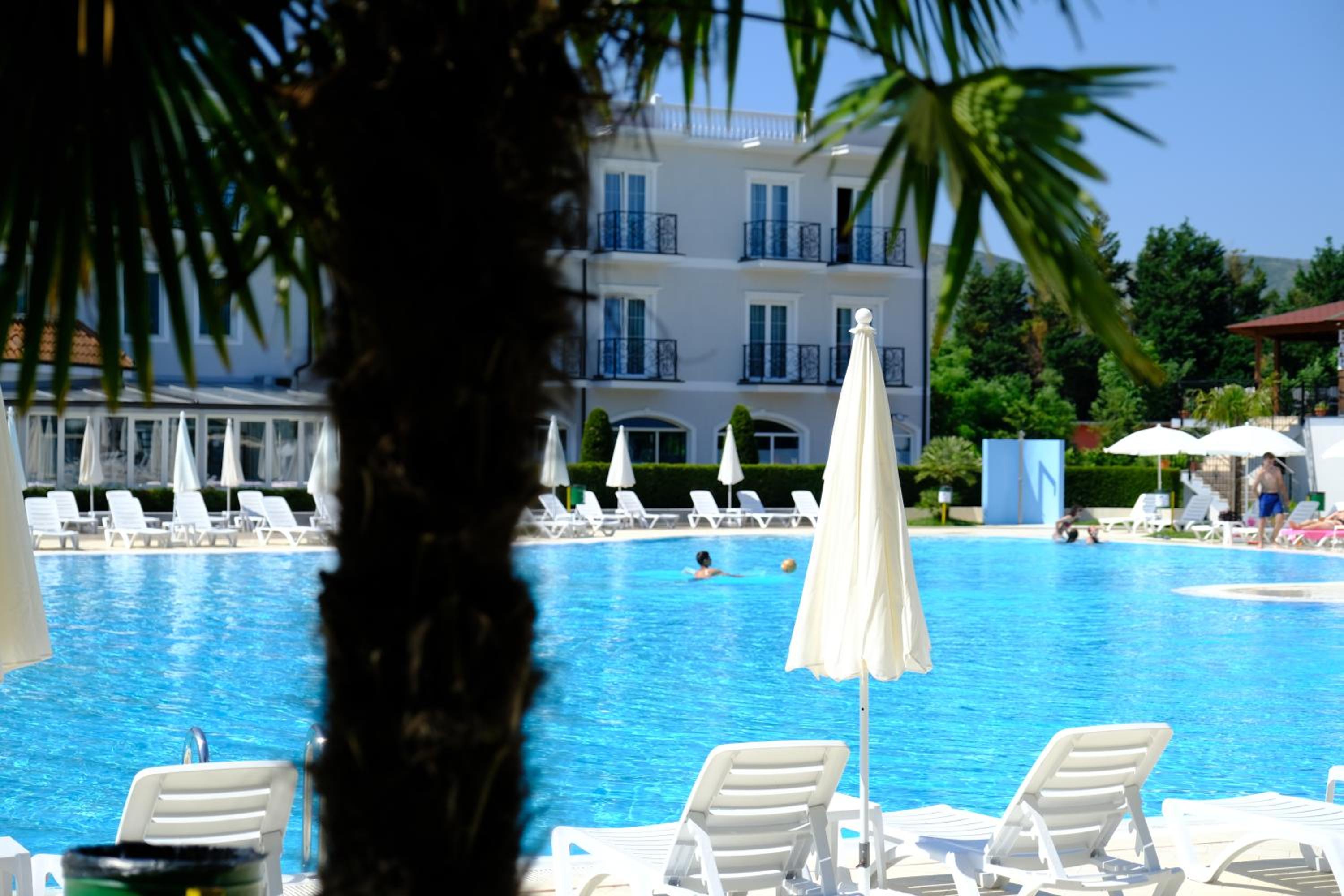 Gardenland Resort