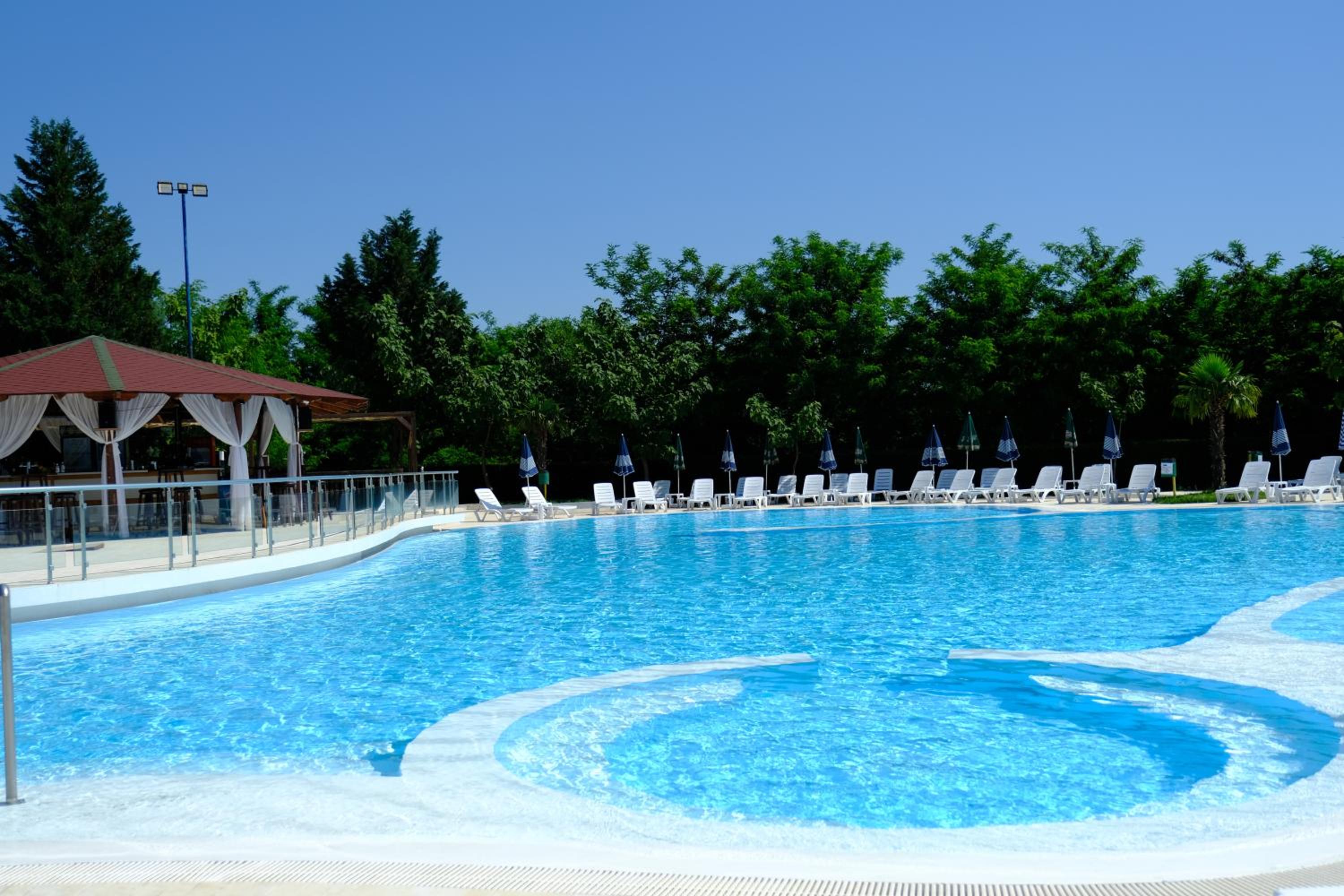 Gardenland Resort