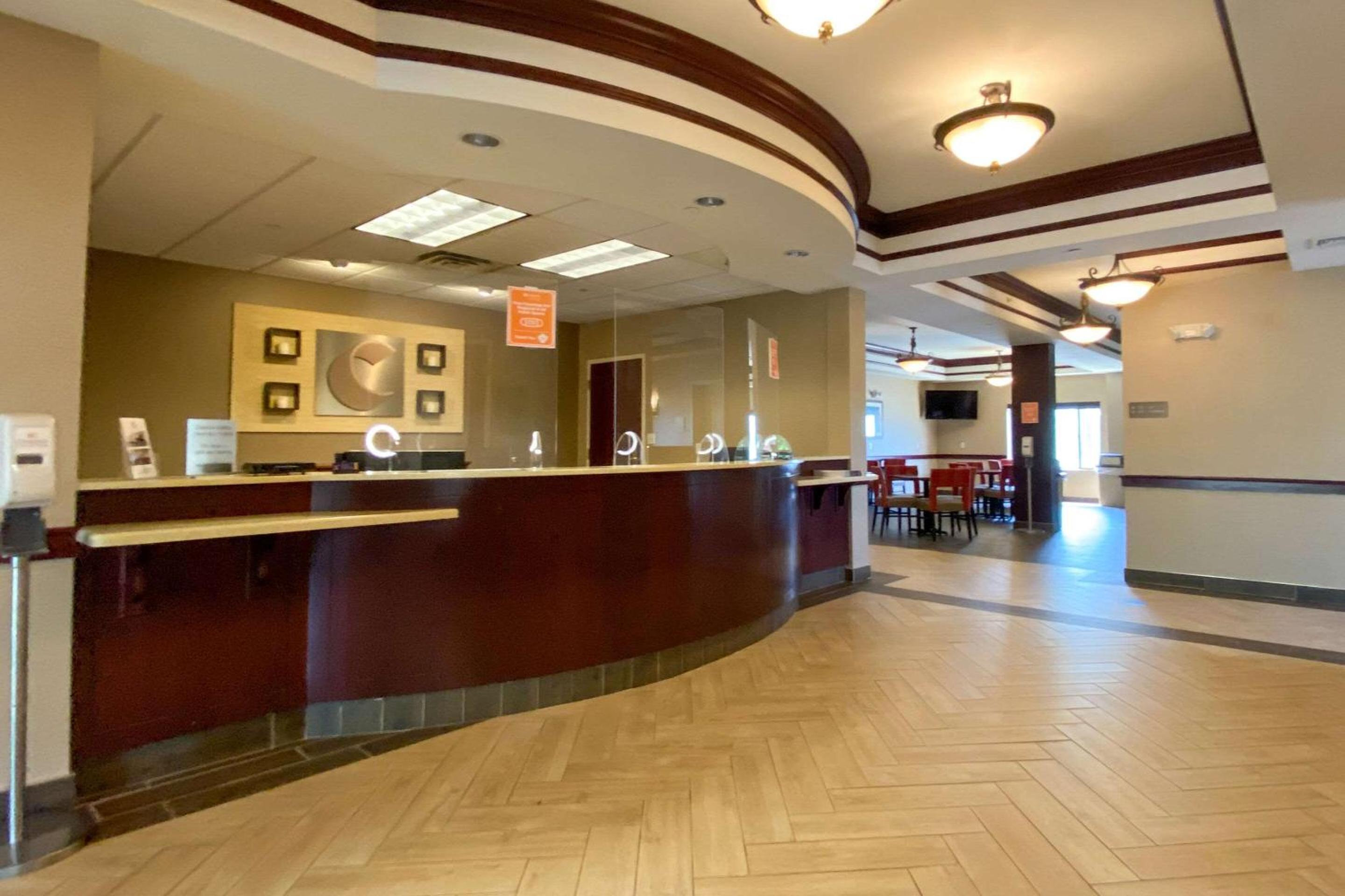 Comfort Inn East Windsor - Springfield view 3
