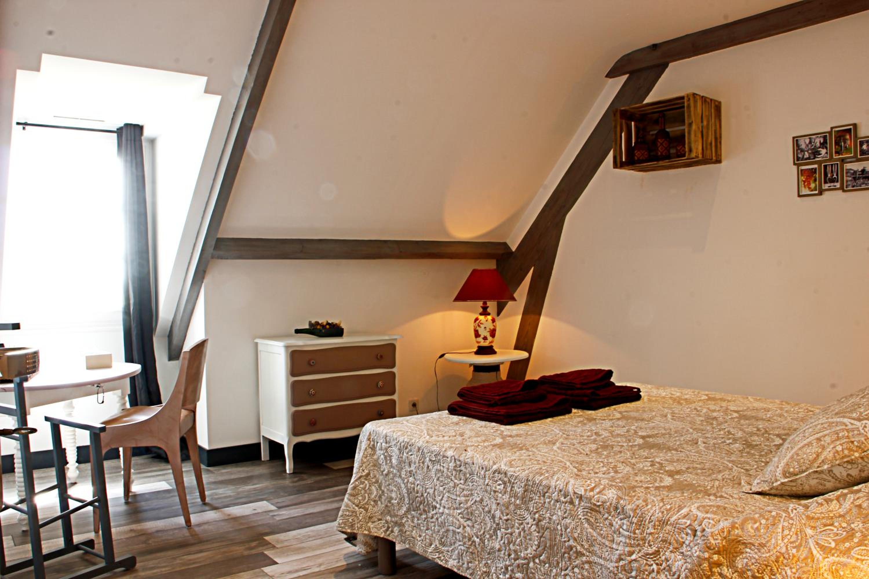LA VEUZAINE view 3