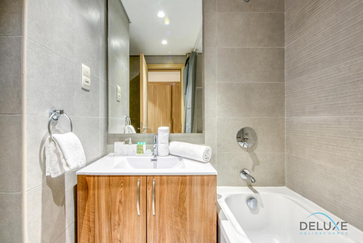 Artsy Studio at Shamal Waves JVC by Deluxe Holiday Homes