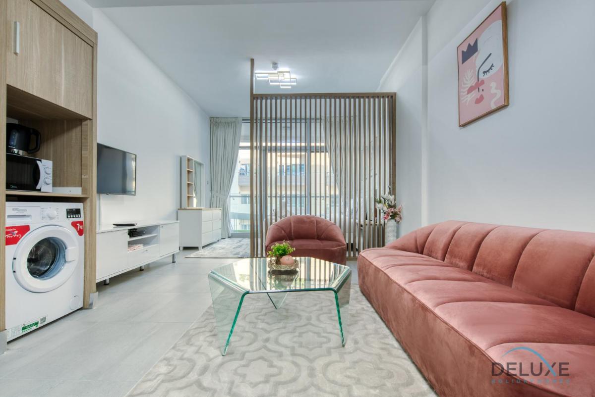 Artsy Studio at Shamal Waves JVC by Deluxe Holiday Homes