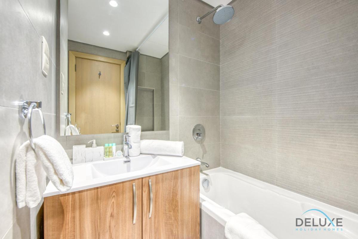 Artsy Studio at Shamal Waves JVC by Deluxe Holiday Homes