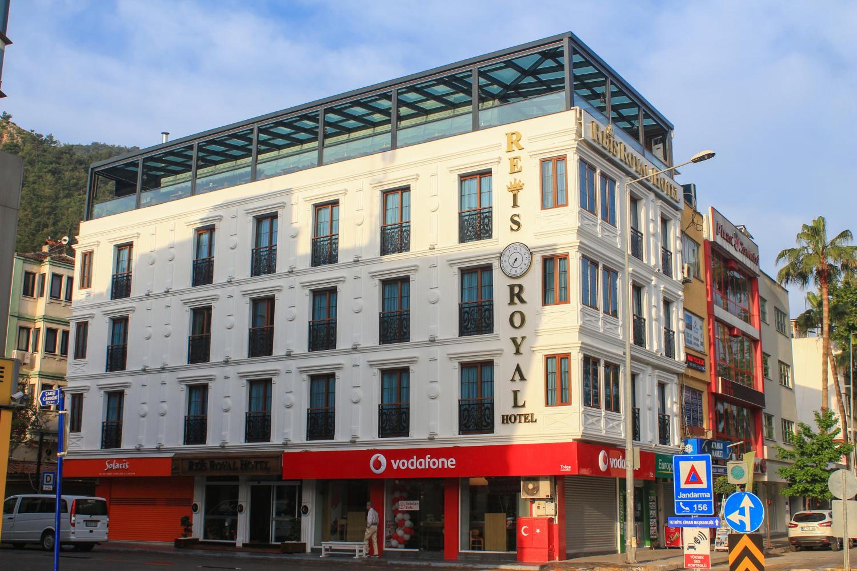 Reis Royal Otel - Image 15