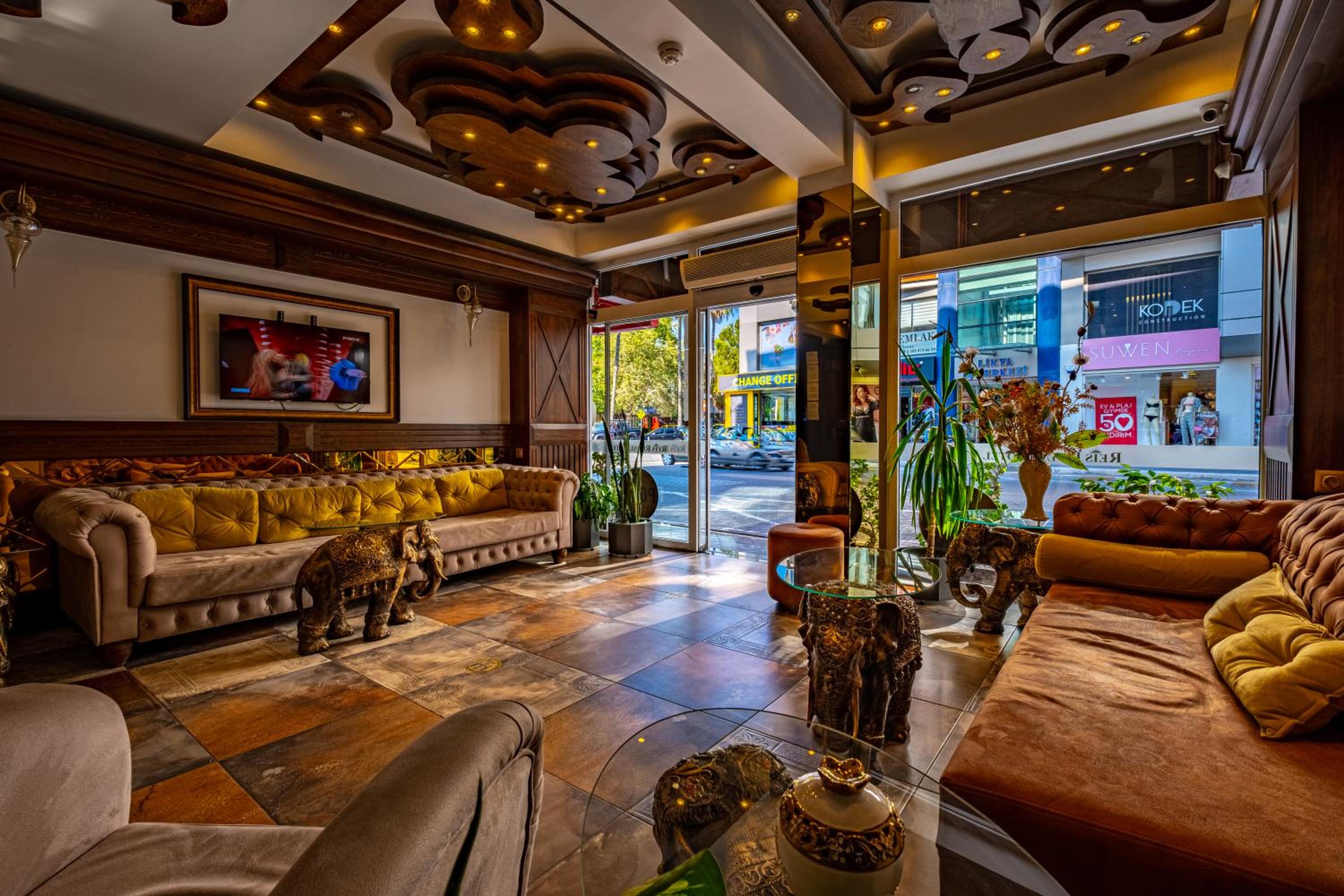 Reis Royal Otel - Image 12