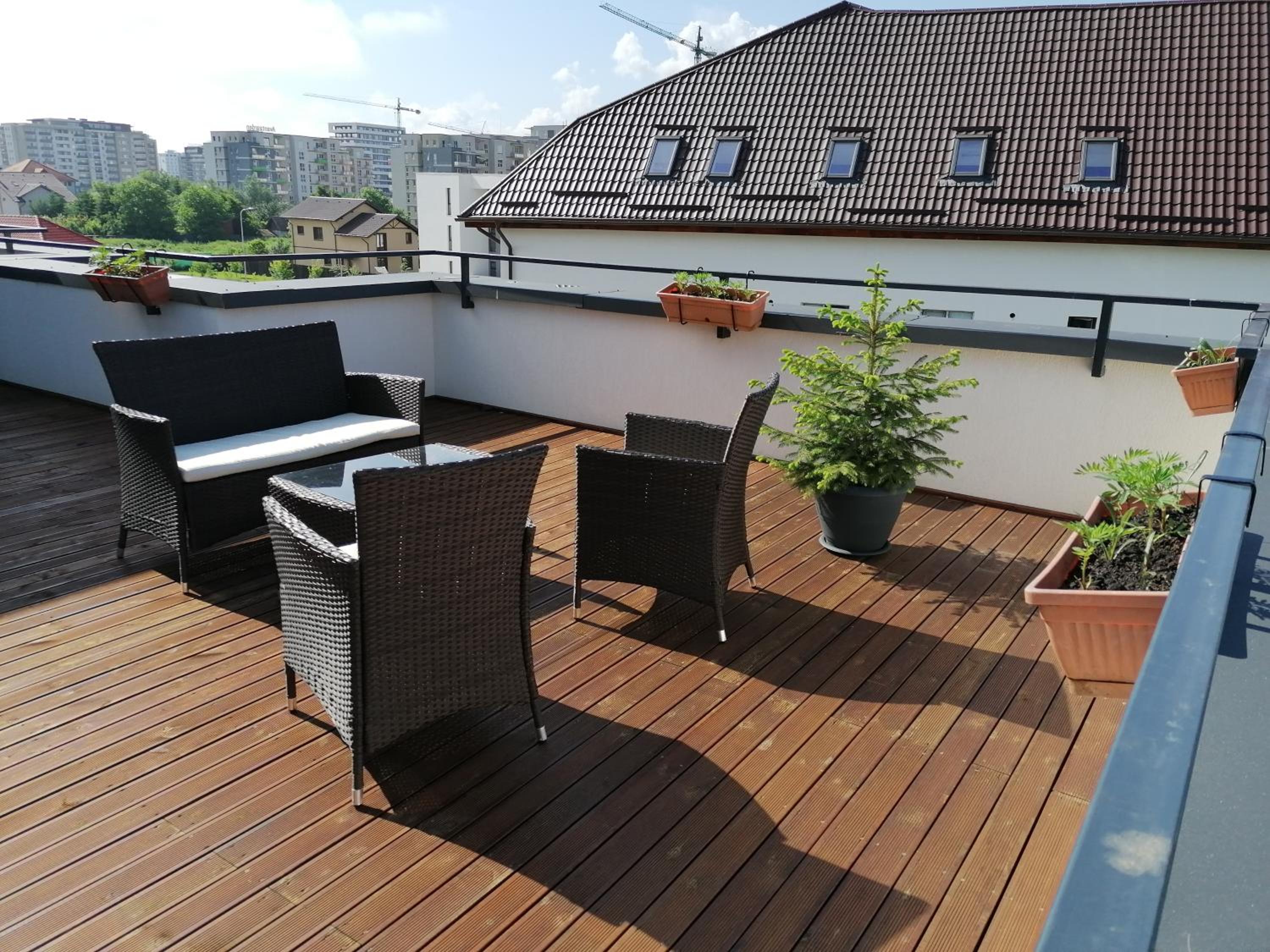 AMA Apartament cu terasă 50 mp & parcare gratuită view 3