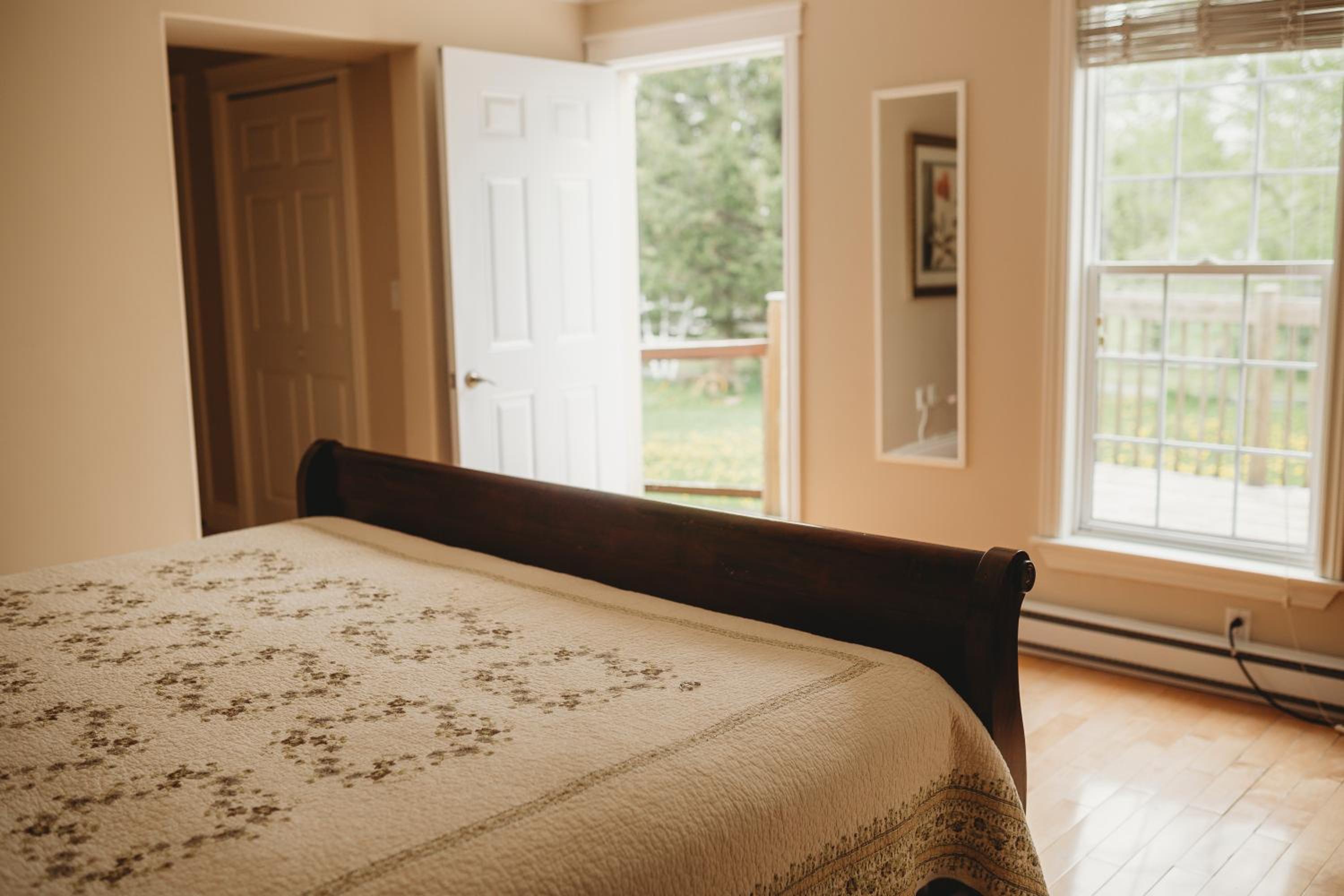 Carriage House Inn Four and a Half Stars