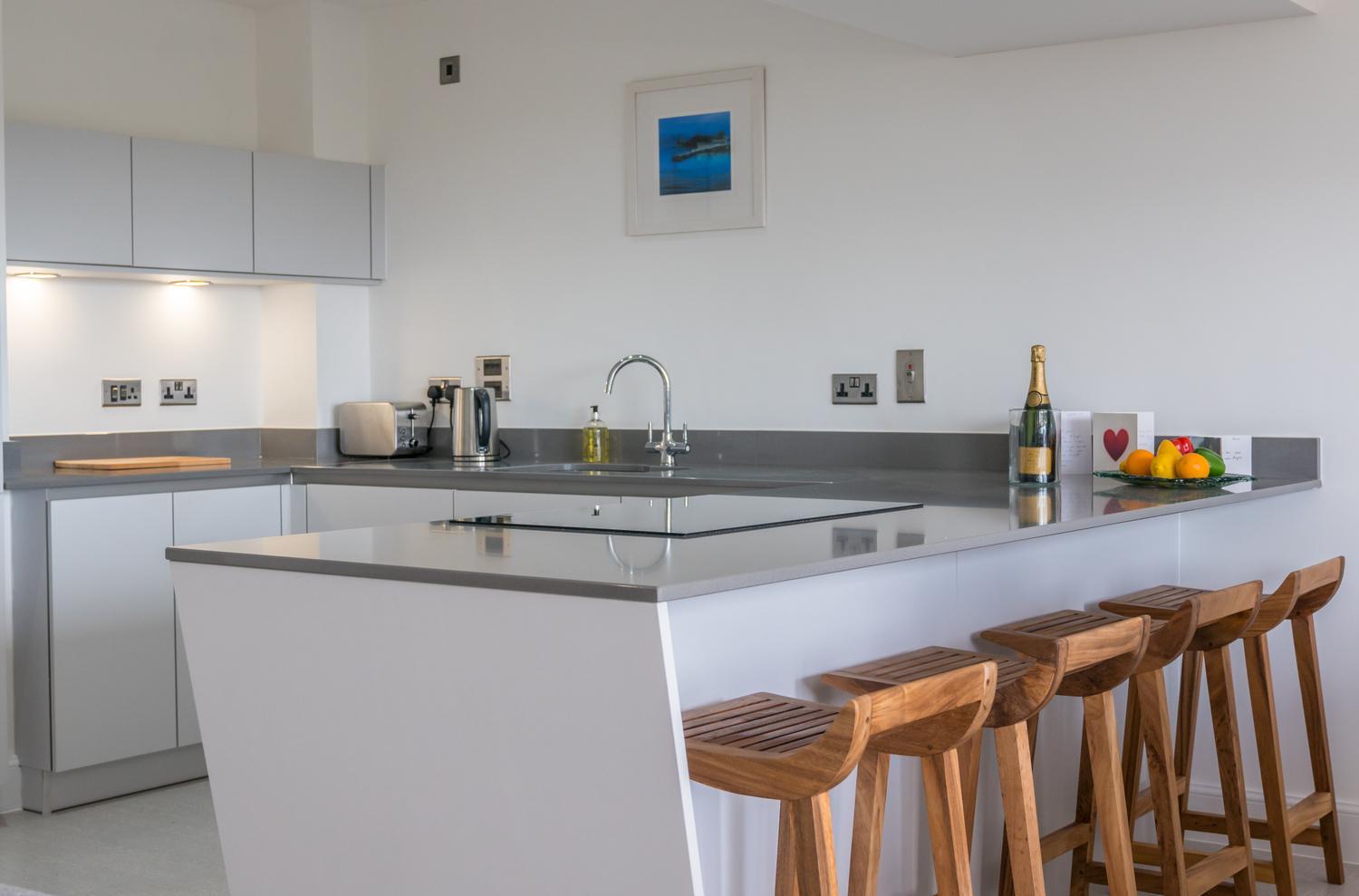 Apartment 3 Waterstone House - Sea Front Apartment, Hot Tub view 4