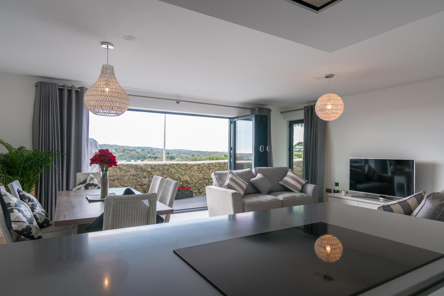 Apartment 3 Waterstone House - Sea Front Apartment, Hot Tub view 5