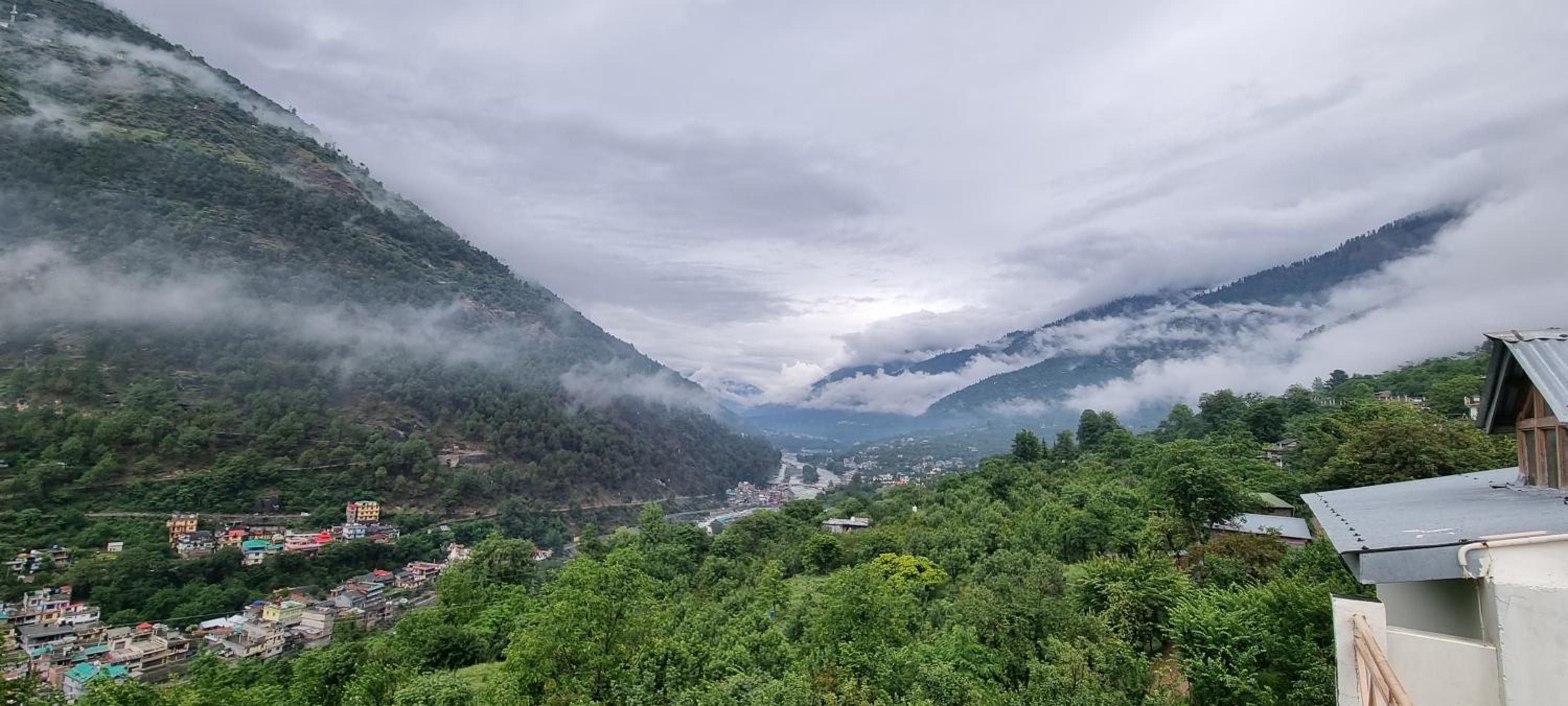 Aashirwad Homestay Kullu view 3
