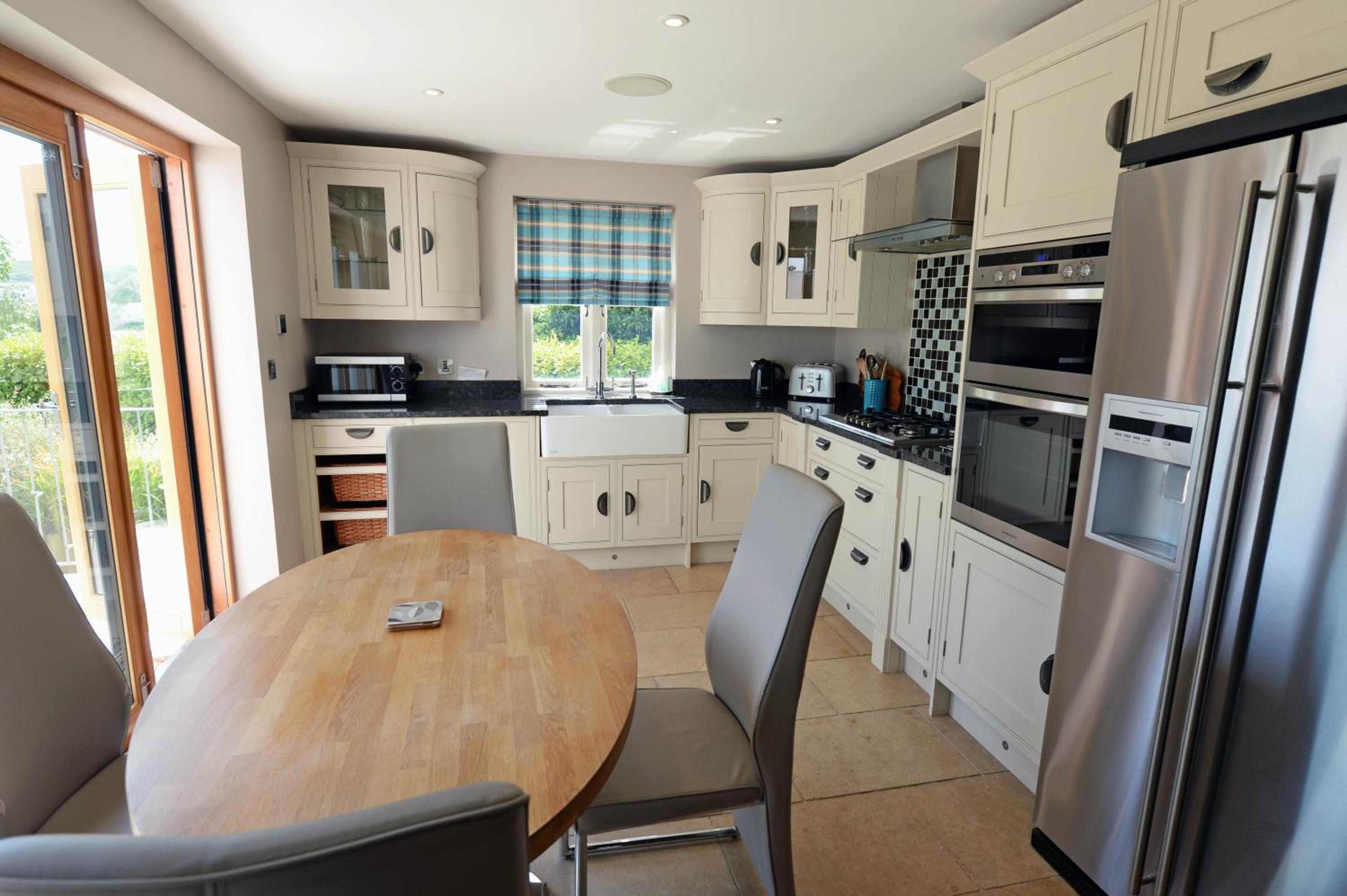 Priory Cottage - Luxury Cottage, Near to Beach view 3