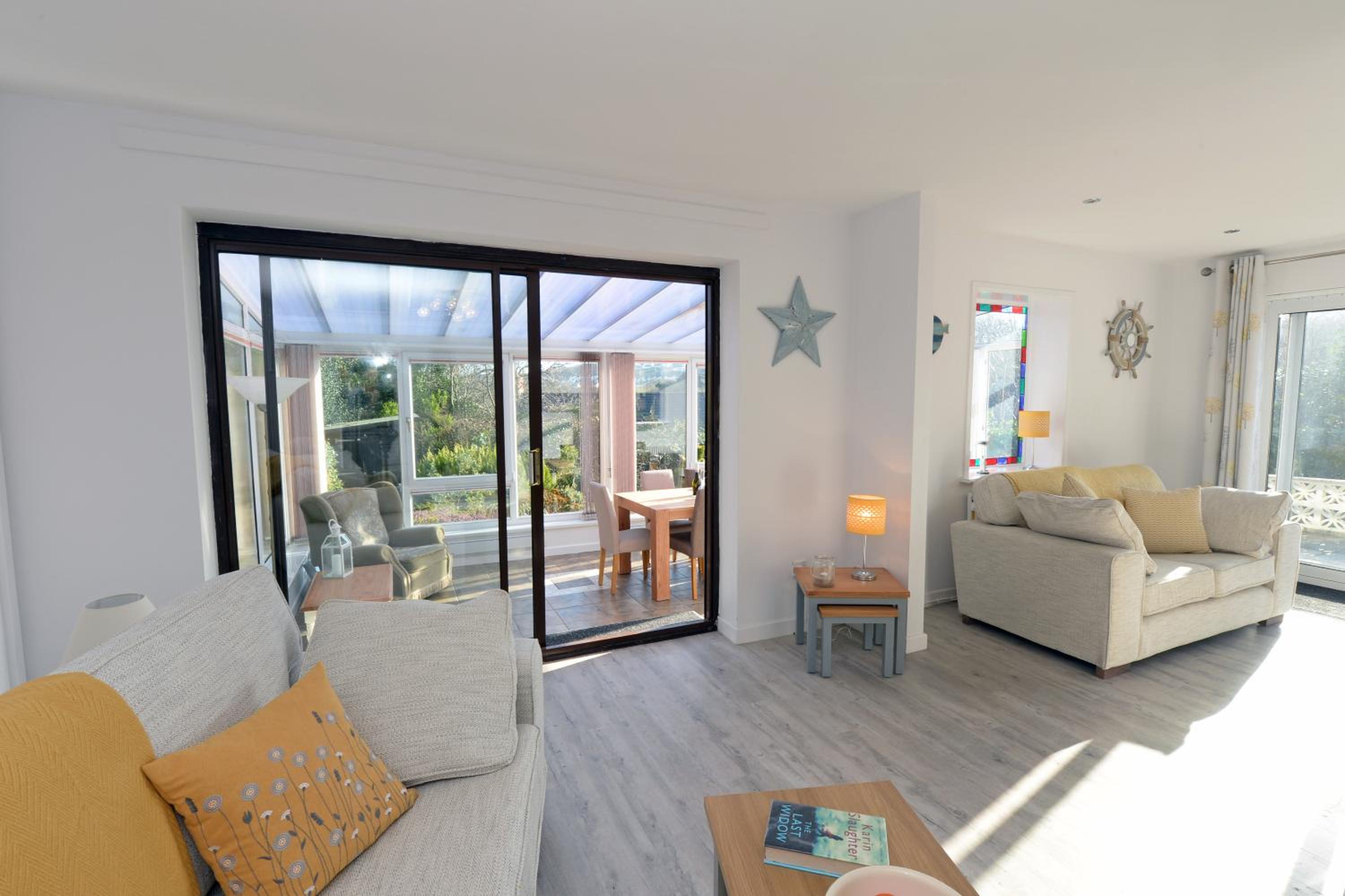 Sêr Môr - Log Burner, Peaceful Cottage, Dog Friendly view 2