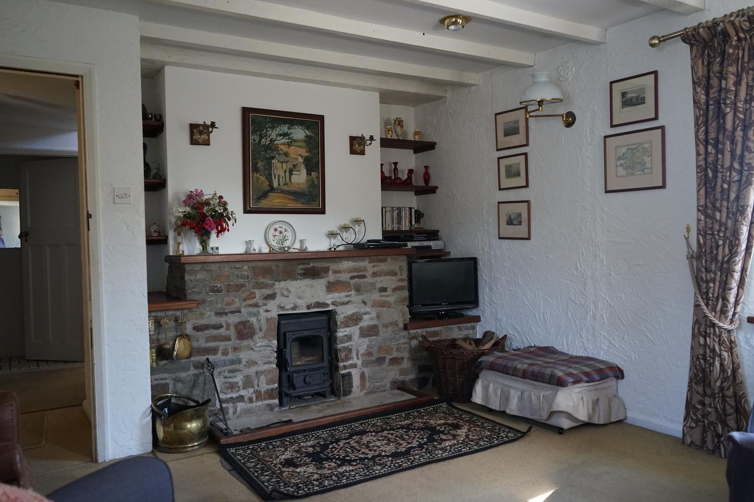 The Cottage - Sea Views, Direct Access to Beach, Pet Friendly view 2