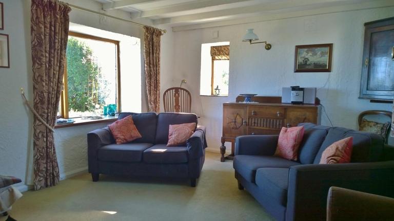 The Cottage - Sea Views, Direct Access to Beach, Pet Friendly view 3