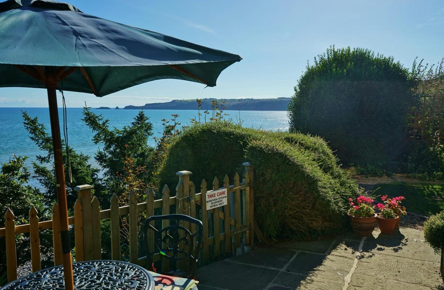 The Cottage - Sea Views, Direct Access to Beach, Pet Friendly view 4