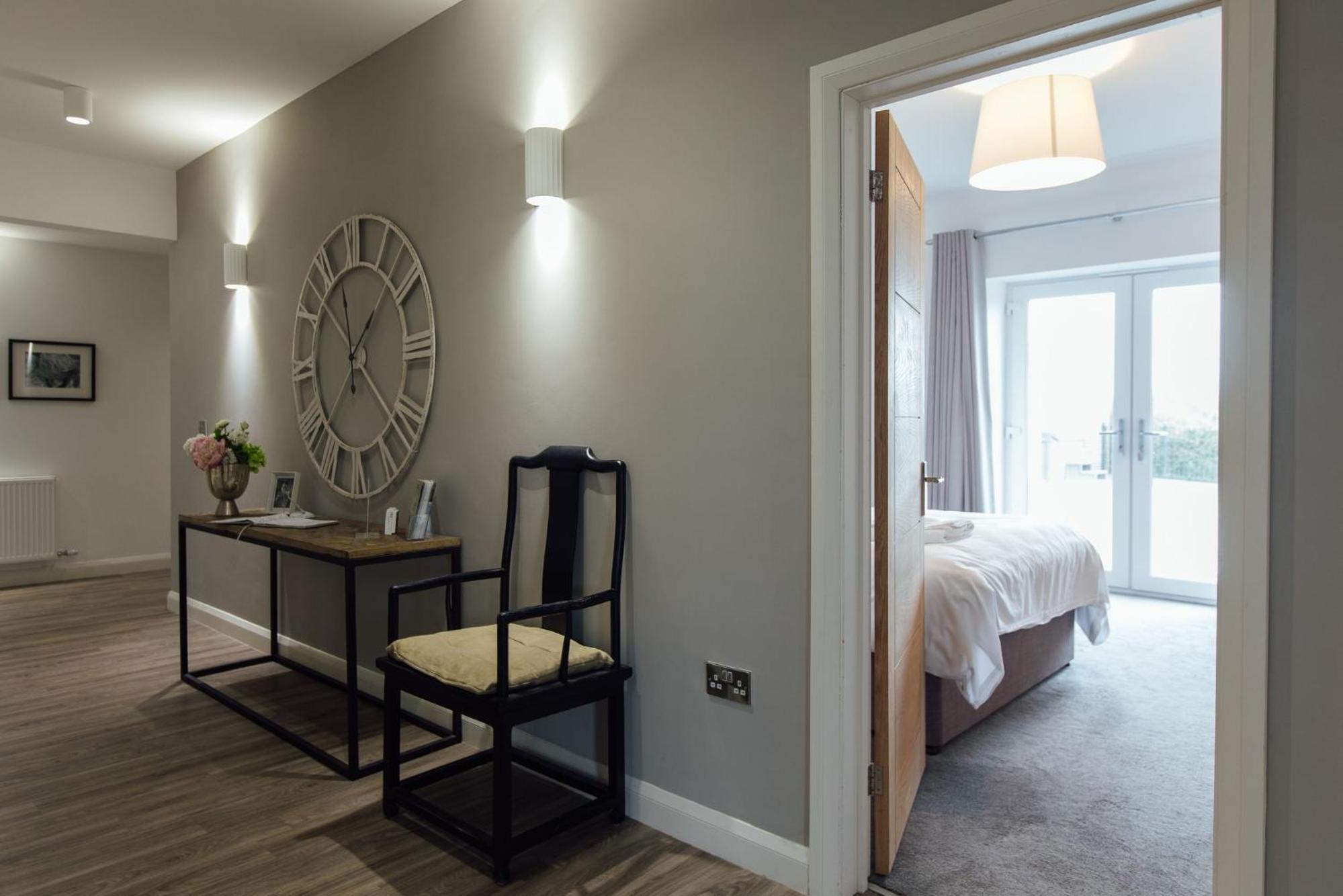 The Hawthorns - Large Luxury Cottage, Hot Tub, Sea Views view 5