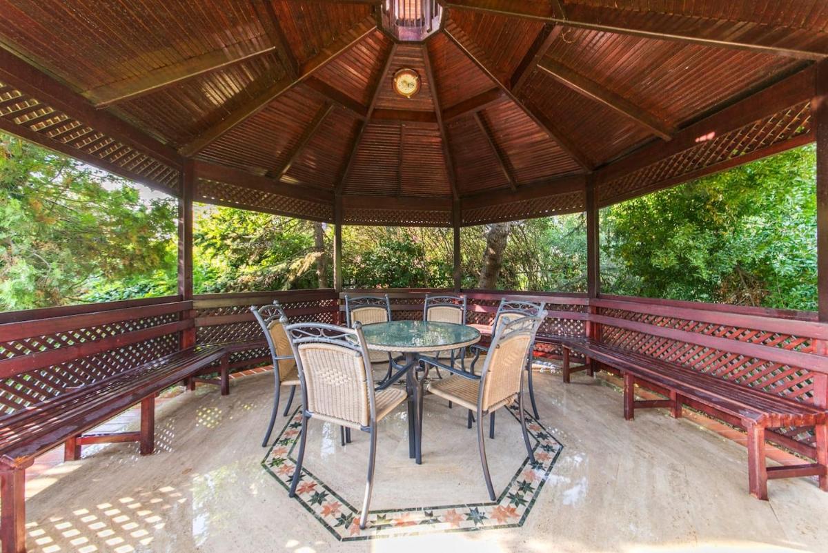 outdoor BBQ area