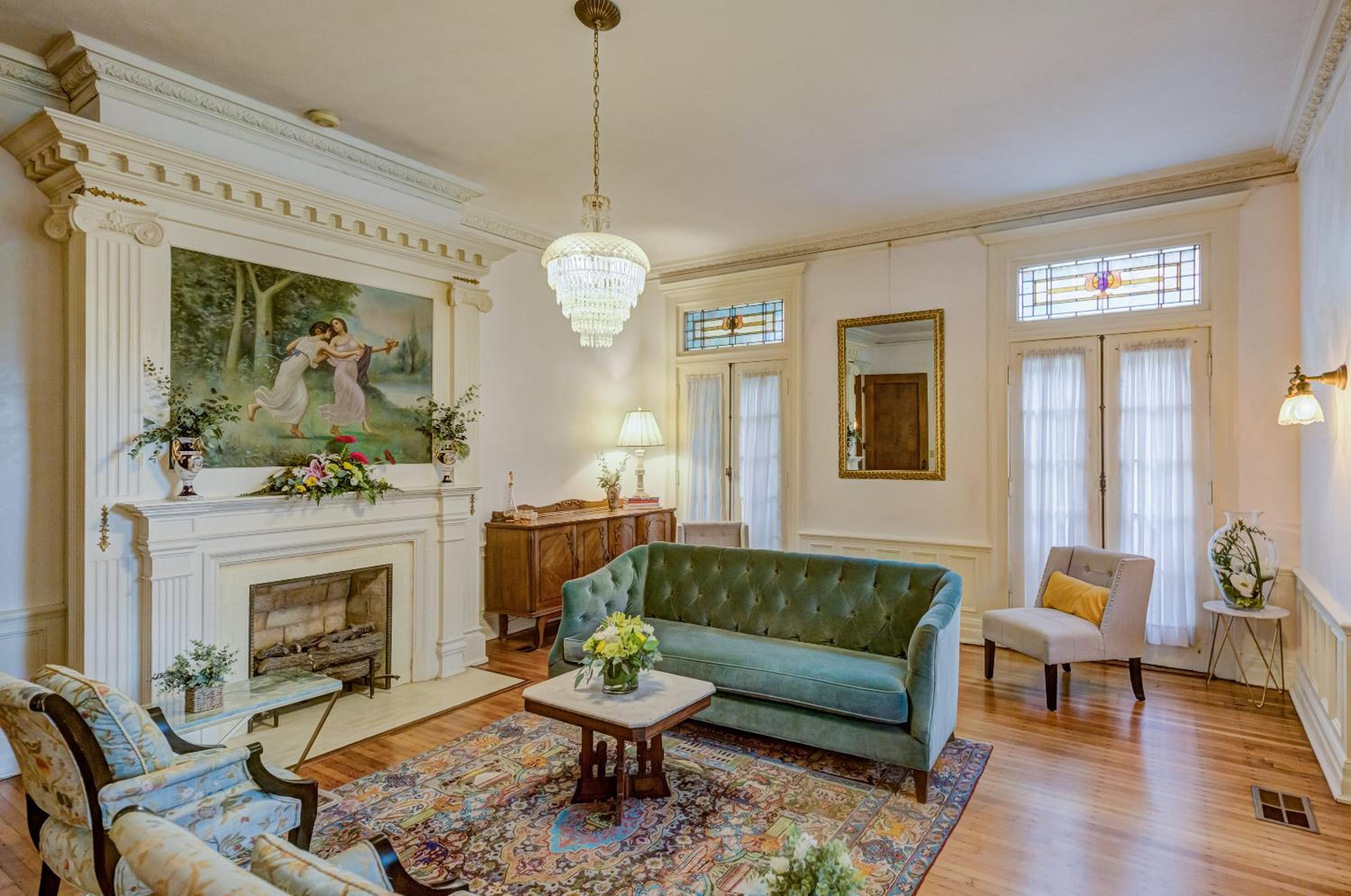 Oak Hall Mansion and Boutique Hotel