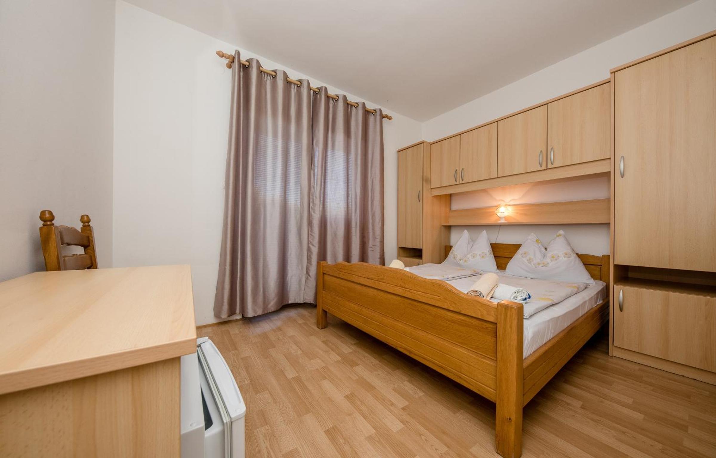 Rooms Marijana view 2