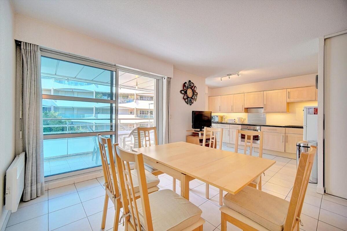 MODERNE 3 PIECES CANNES CENTRE AVEC BALCON l! A2B67 photo 3