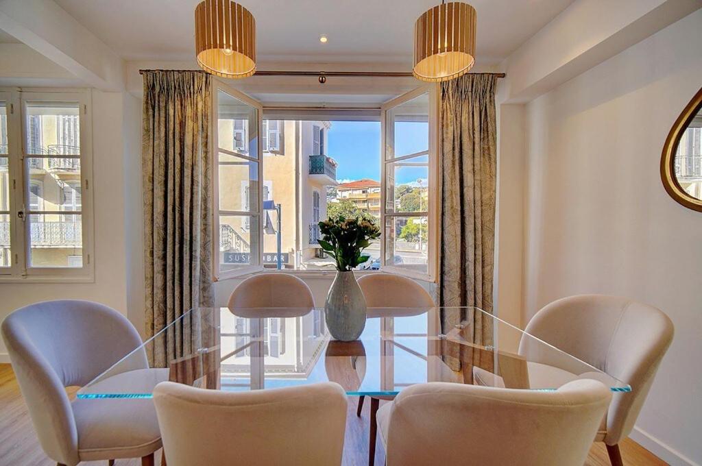 MAGNIFIQUE 3 PIECES RENOVE CANNES CENTRE 'Banane' AVEC VERANDA ! A2B88 photo 4