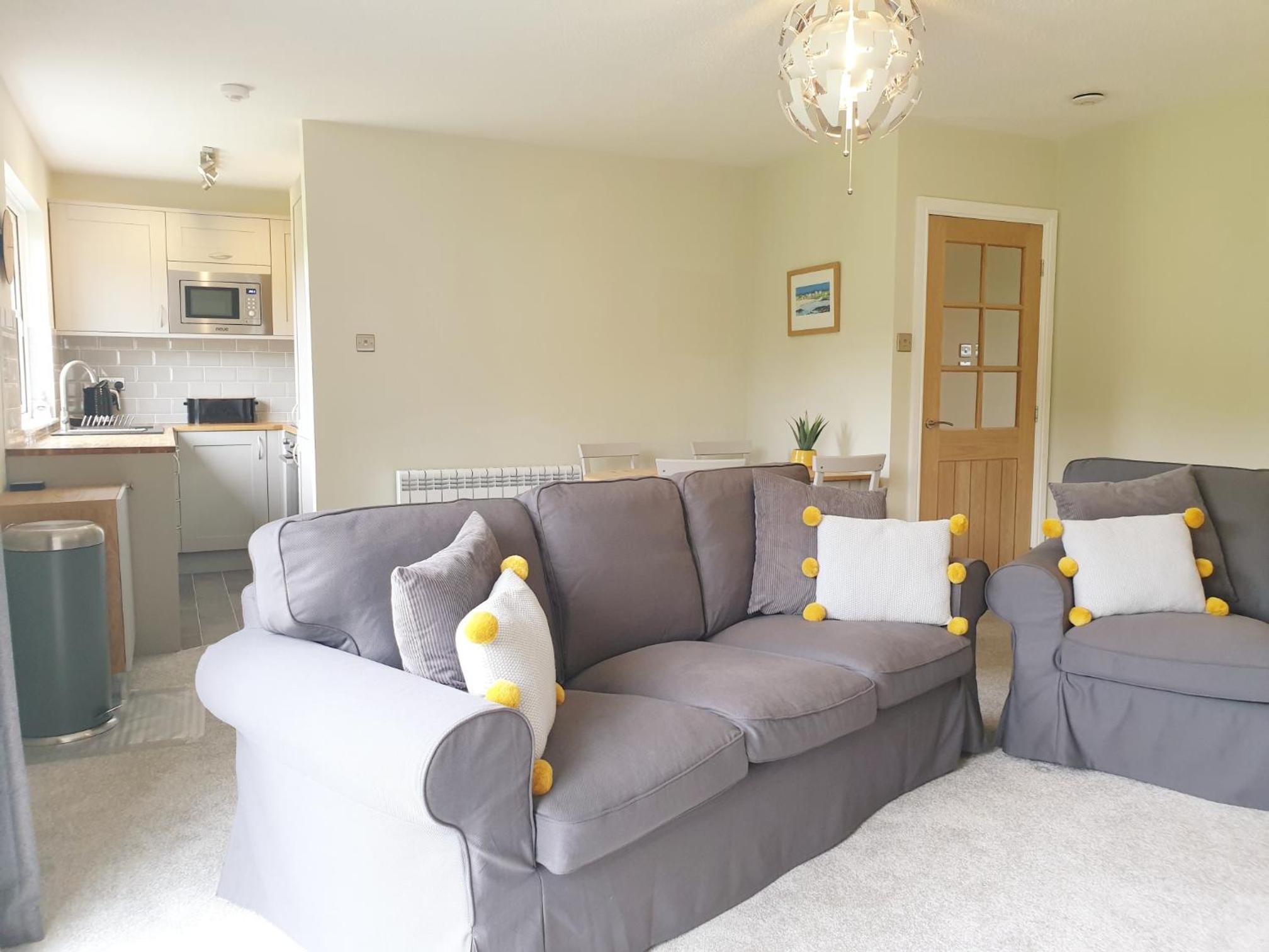 7 Isallt Lodges- Close to beach- Garden-Pet friendly