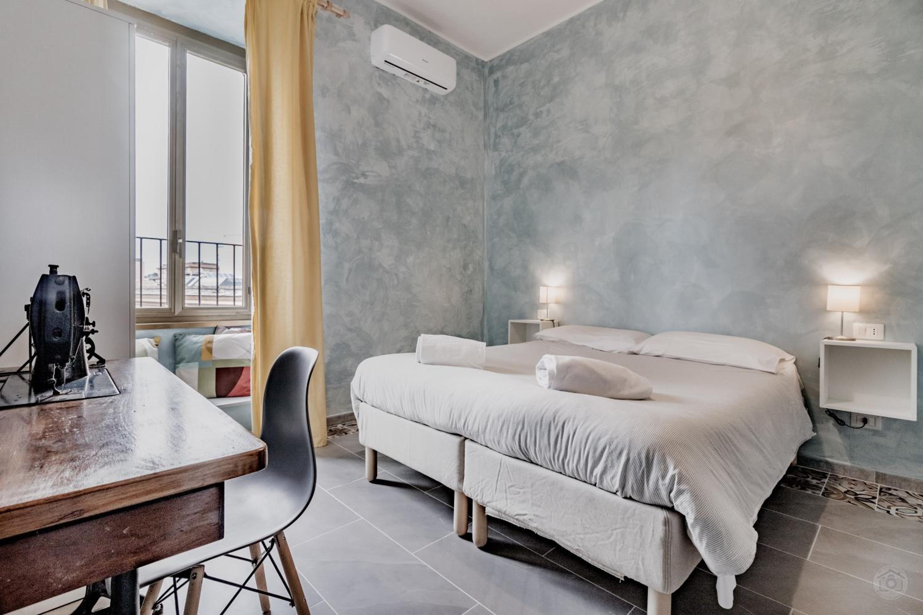Roma House Piramide