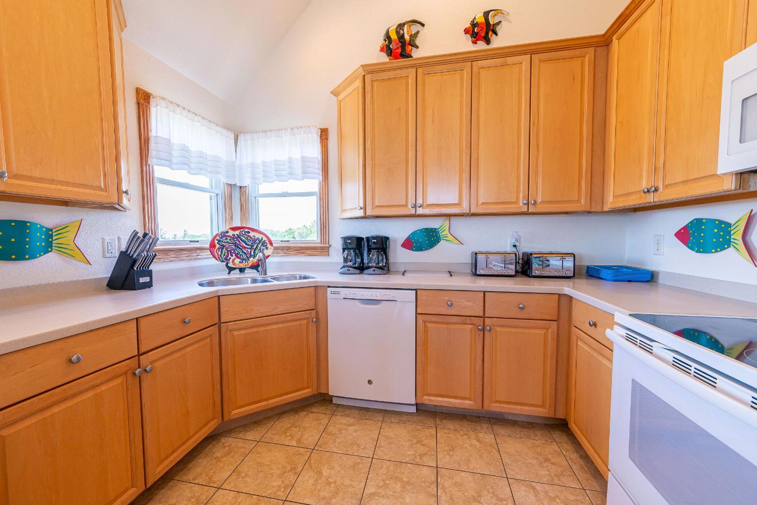 Puppy Love - Corolla, Villages at Ocean Hill, Pool, Hot Tub, Nearby Amenities, Lighthouse, Pets OK