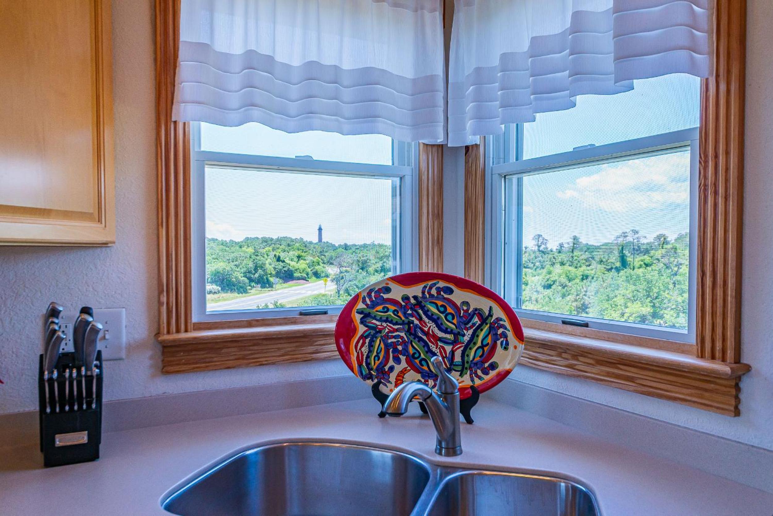 Puppy Love - Corolla, Villages at Ocean Hill, Pool, Hot Tub, Nearby Amenities, Lighthouse, Pets OK