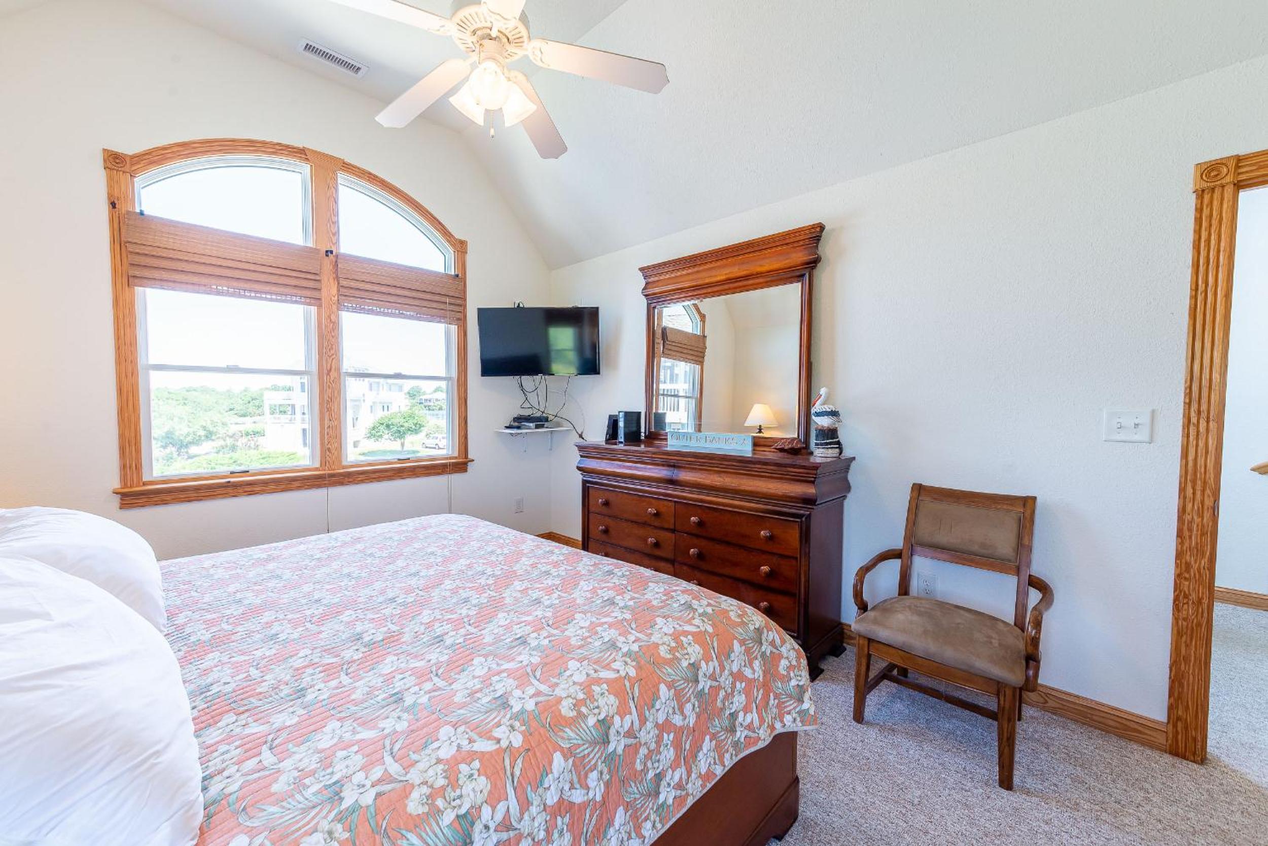 Puppy Love - Corolla, Villages at Ocean Hill, Pool, Hot Tub, Nearby Amenities, Lighthouse, Pets OK
