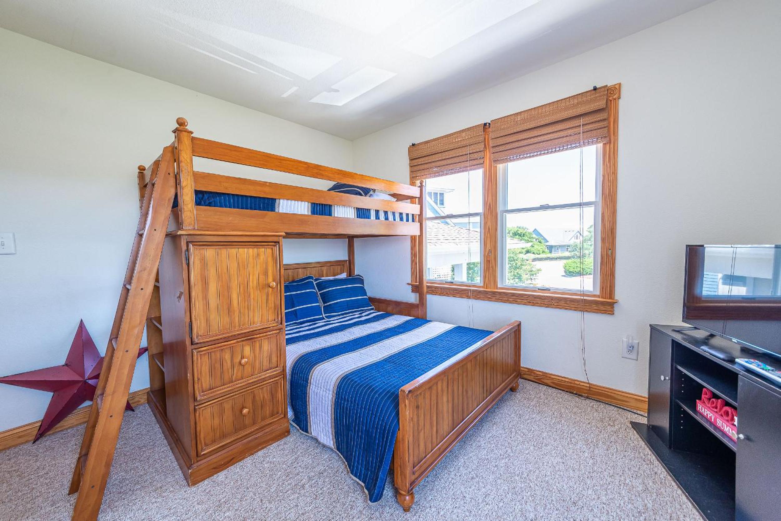 Puppy Love - Corolla, Villages at Ocean Hill, Pool, Hot Tub, Nearby Amenities, Lighthouse, Pets OK