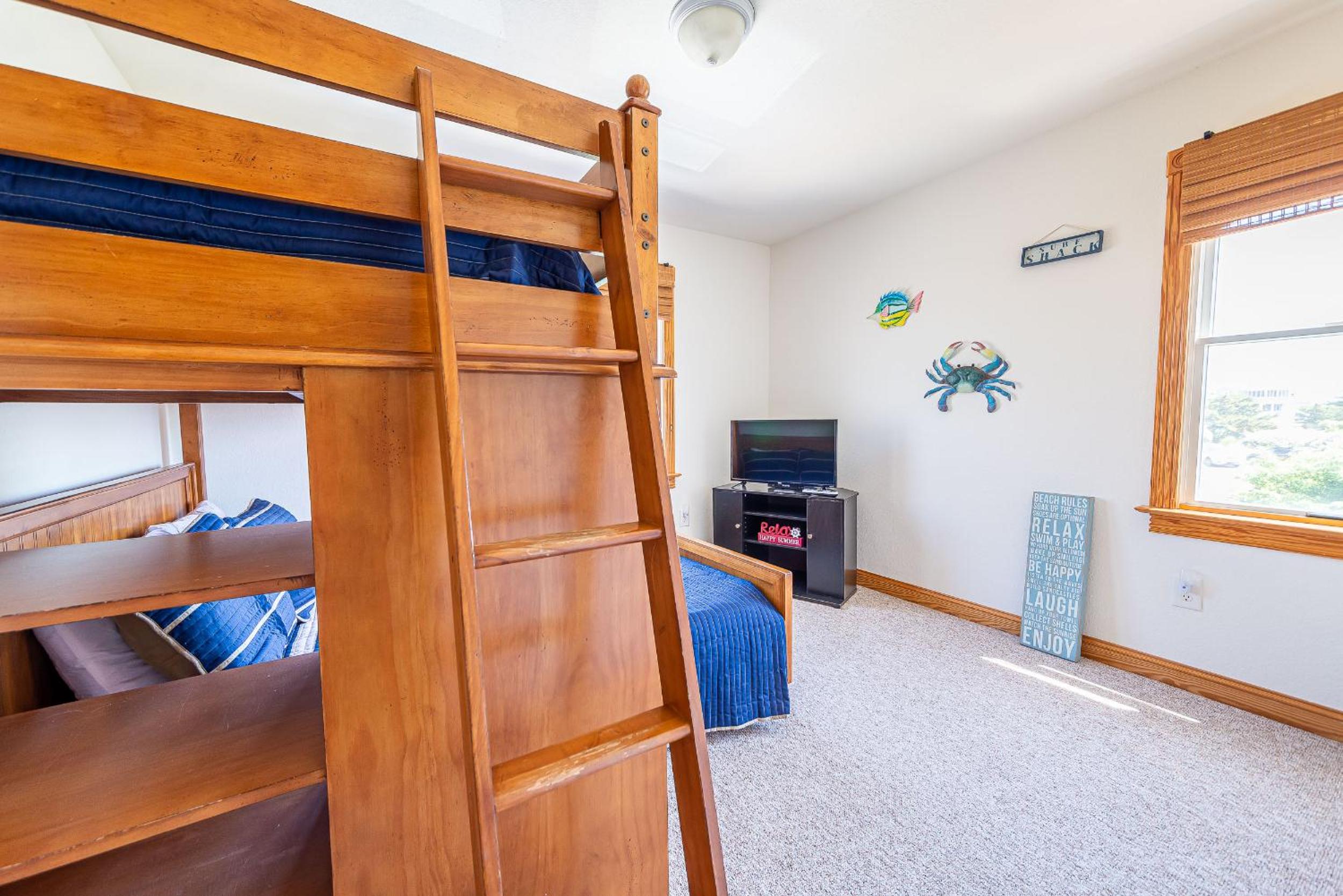 Puppy Love - Corolla, Villages at Ocean Hill, Pool, Hot Tub, Nearby Amenities, Lighthouse, Pets OK
