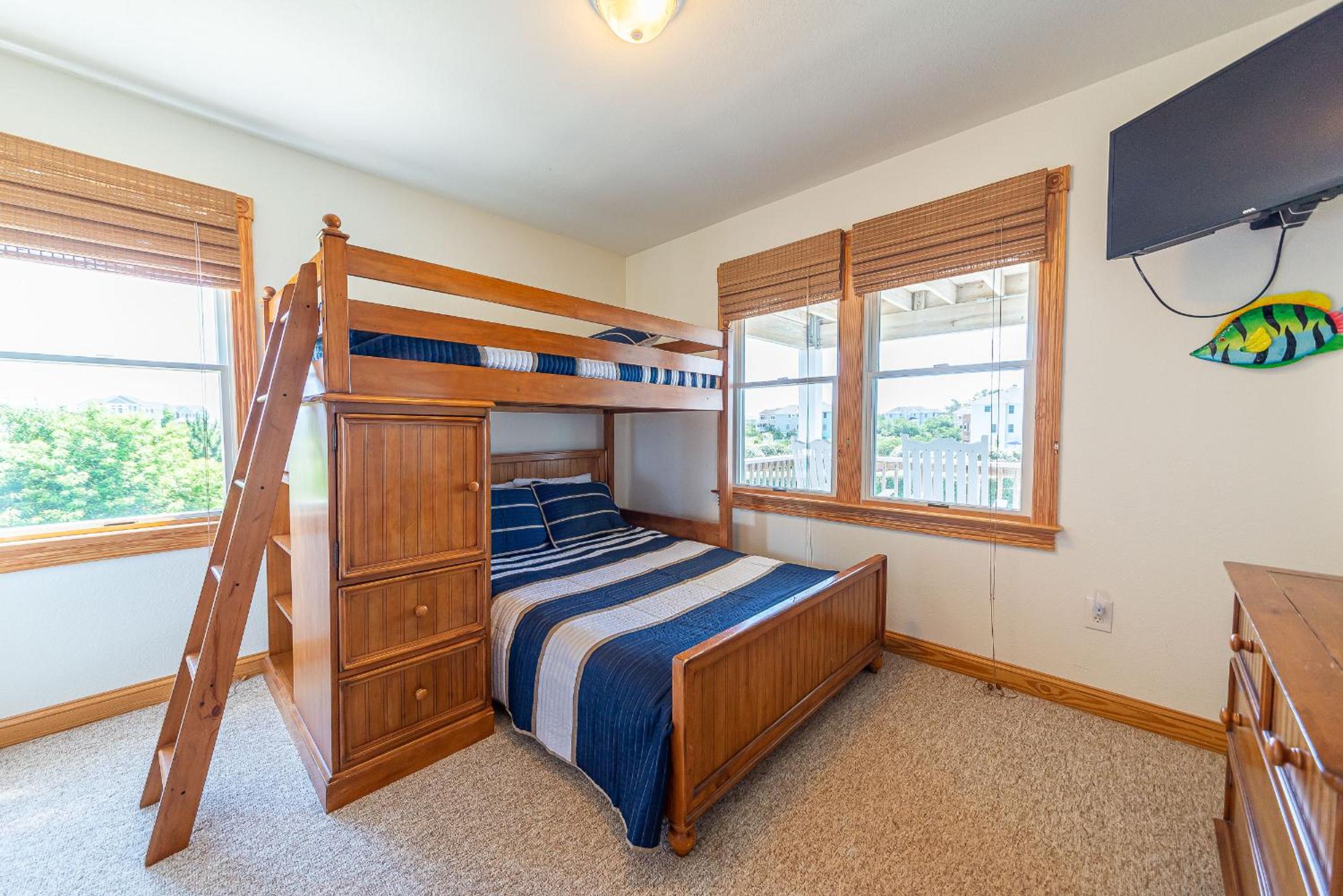 Puppy Love - Corolla, Villages at Ocean Hill, Pool, Hot Tub, Nearby Amenities, Lighthouse, Pets OK