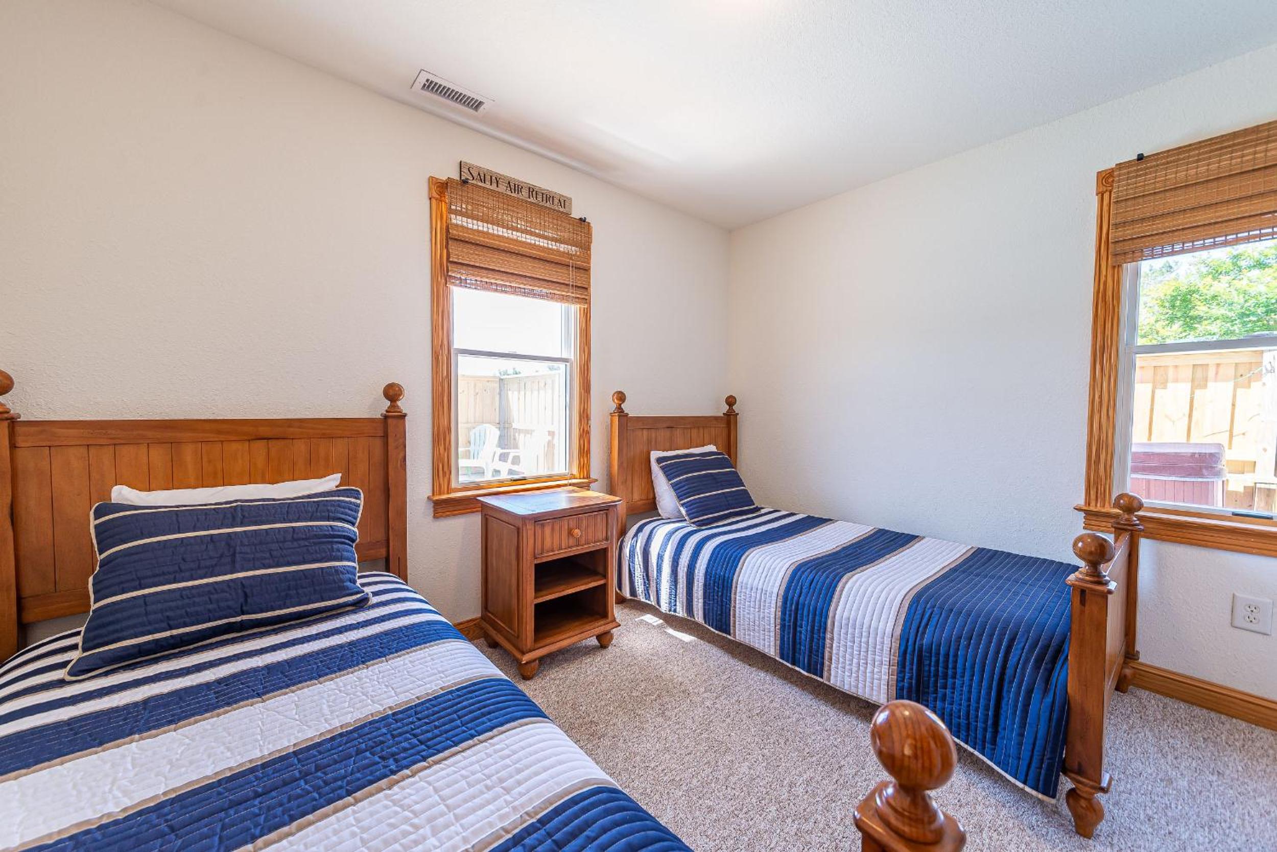 Puppy Love - Corolla, Villages at Ocean Hill, Pool, Hot Tub, Nearby Amenities, Lighthouse, Pets OK