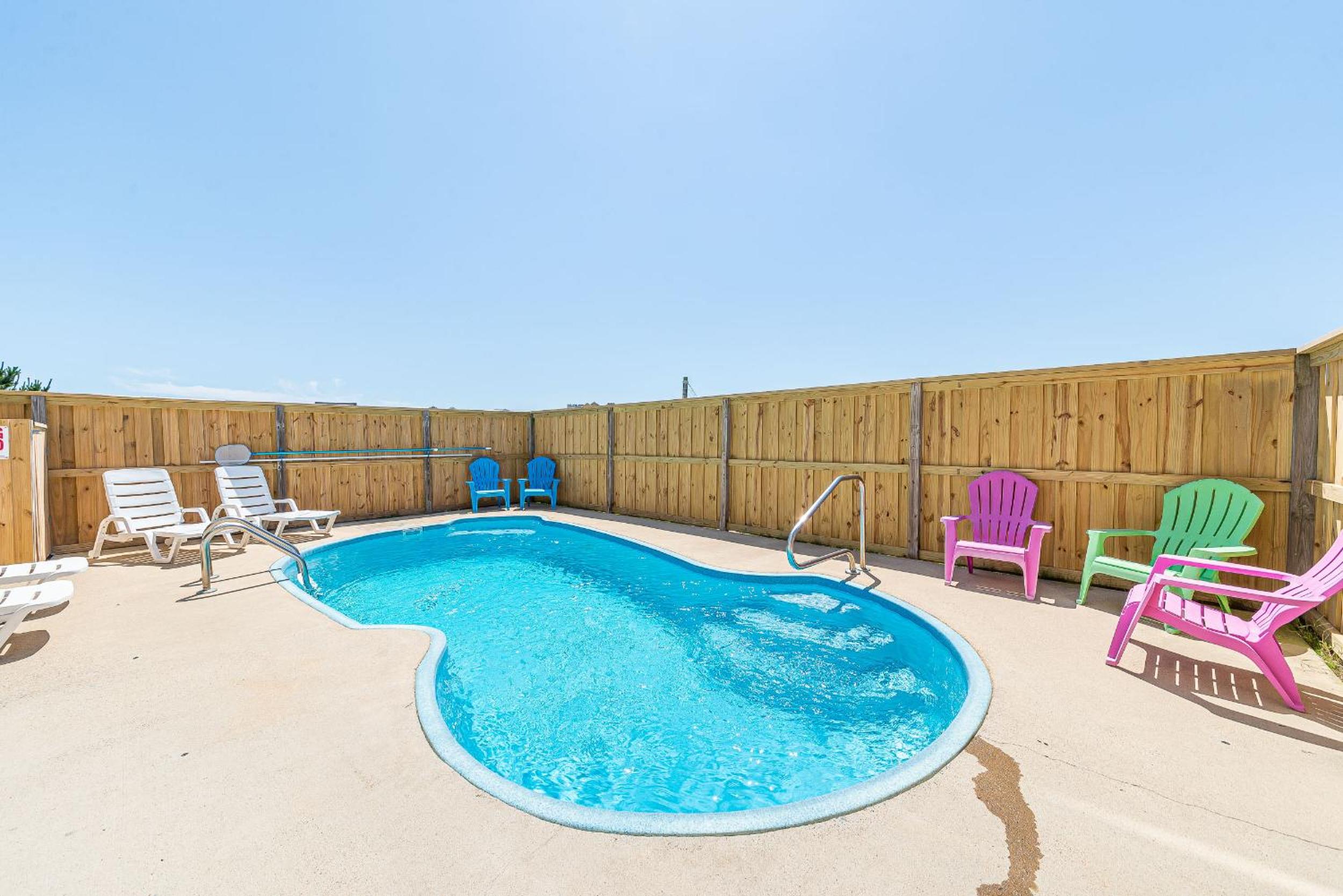 Puppy Love - Corolla, Villages at Ocean Hill, Pool, Hot Tub, Nearby Amenities, Lighthouse, Pets OK