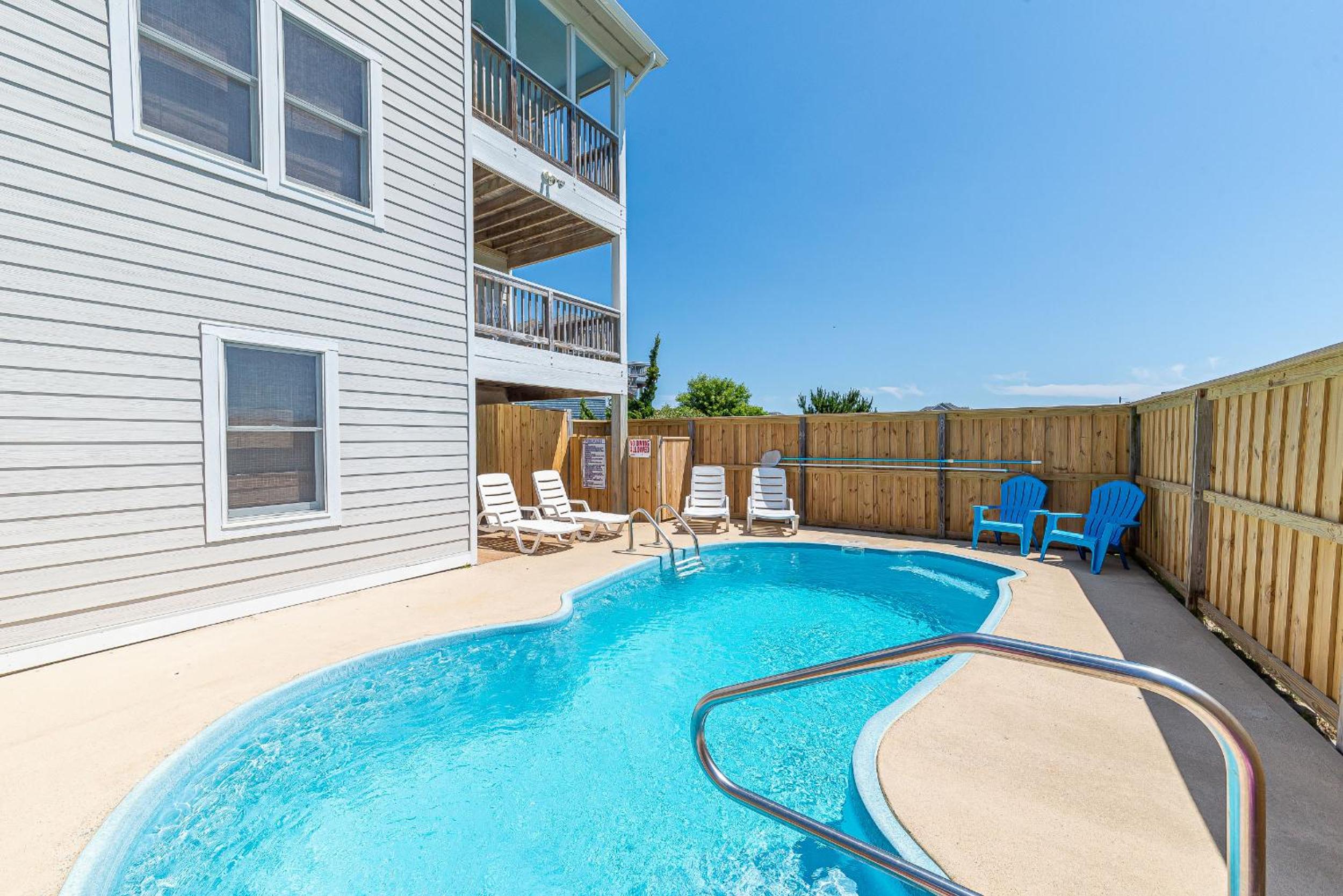 Puppy Love - Corolla, Villages at Ocean Hill, Pool, Hot Tub, Nearby Amenities, Lighthouse, Pets OK