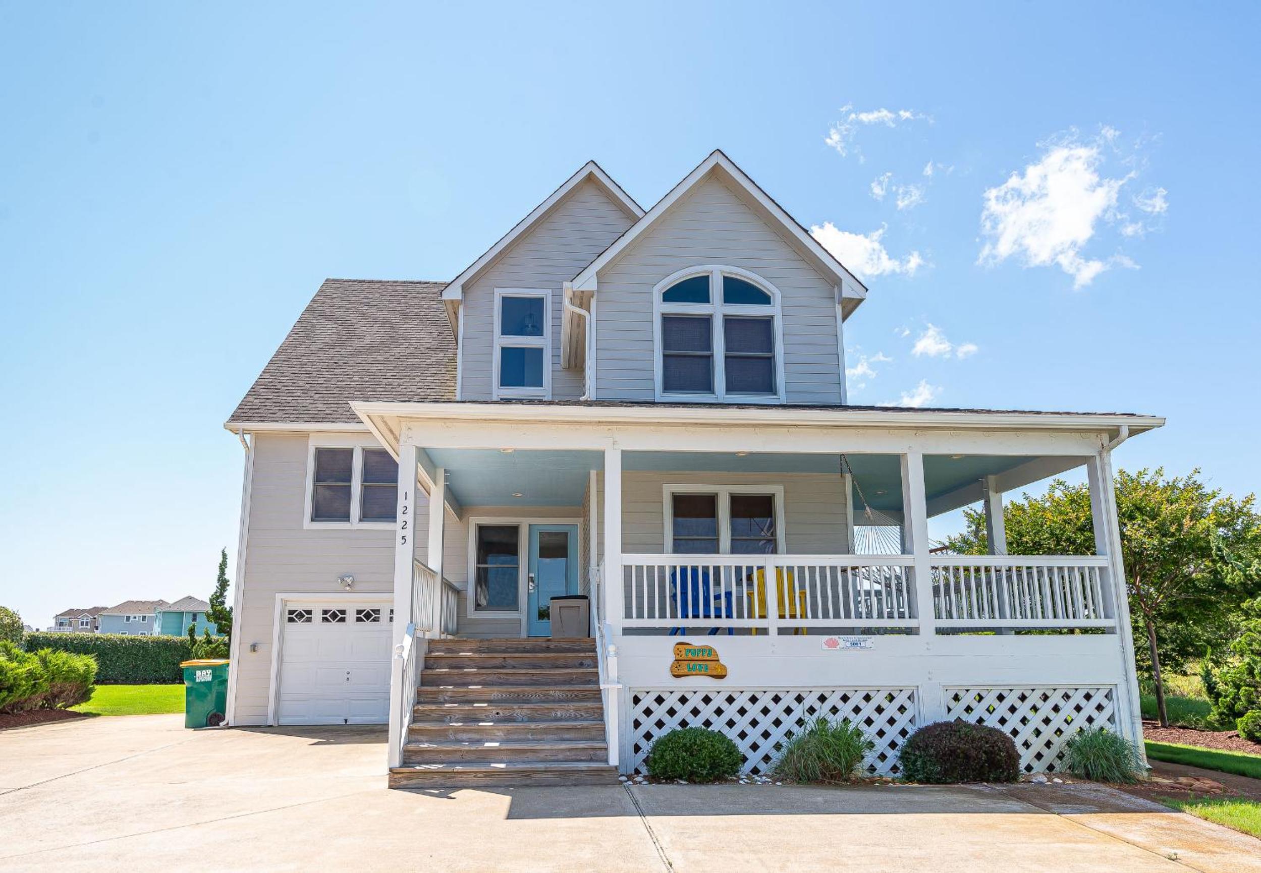 Puppy Love - Corolla, Villages at Ocean Hill, Pool, Hot Tub, Nearby Amenities, Lighthouse, Pets OK