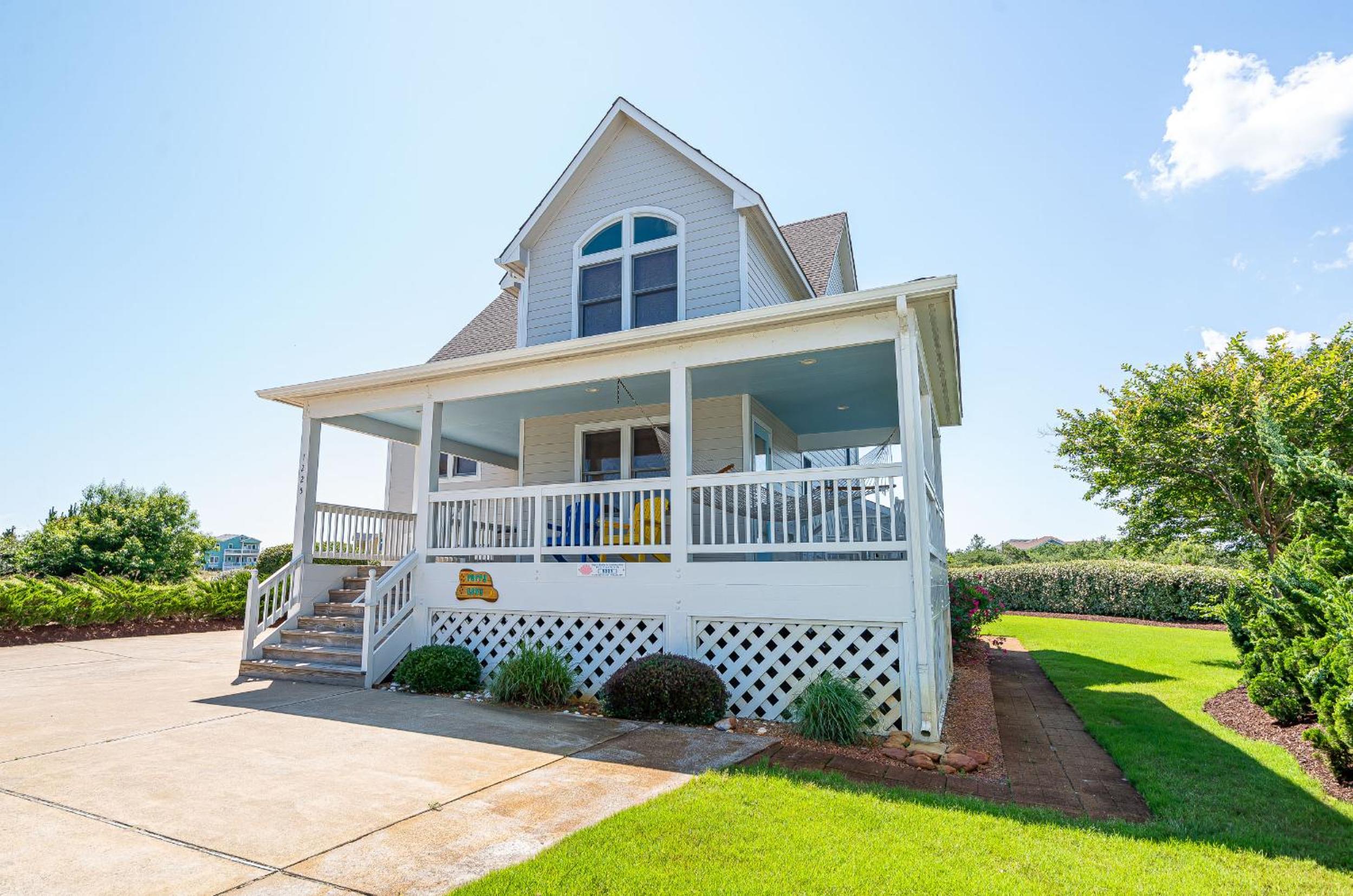 Puppy Love - Corolla, Villages at Ocean Hill, Pool, Hot Tub, Nearby Amenities, Lighthouse, Pets OK