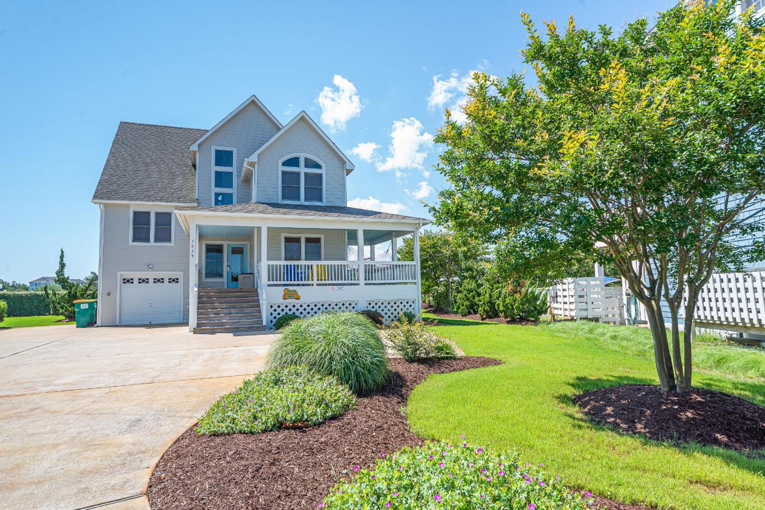 Puppy Love - Corolla, Villages at Ocean Hill, Pool, Hot Tub, Nearby Amenities, Lighthouse, Pets OK