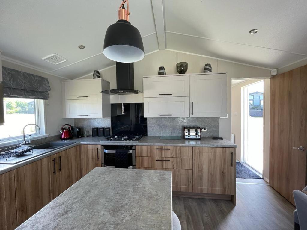 Seton sands holiday park - Premium caravan - 2 bedroom sleeps 4 view 2