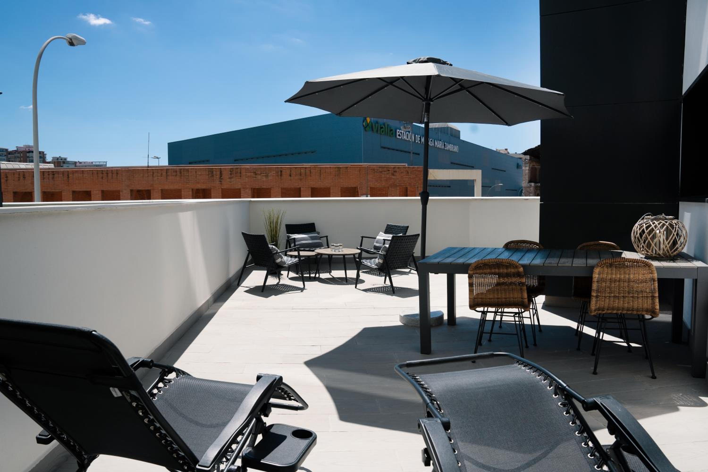 Central Premium Pool Terrace new