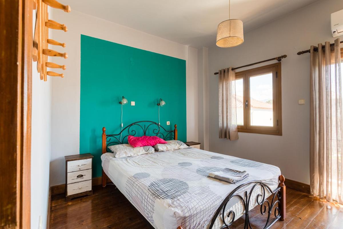 Ta-So's Apartments Stoupa Messinias view 4