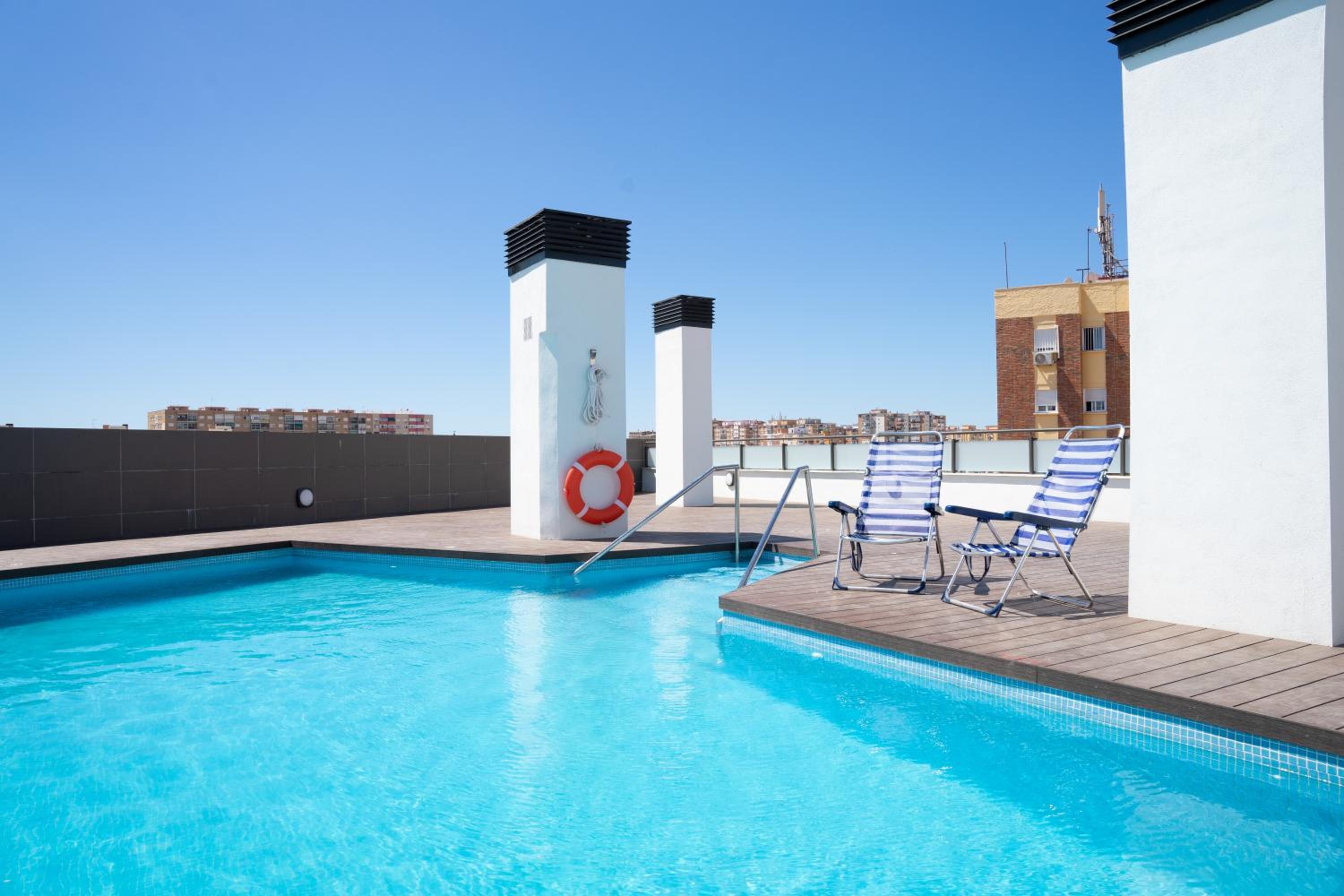 Central Premium Pool Terrace new